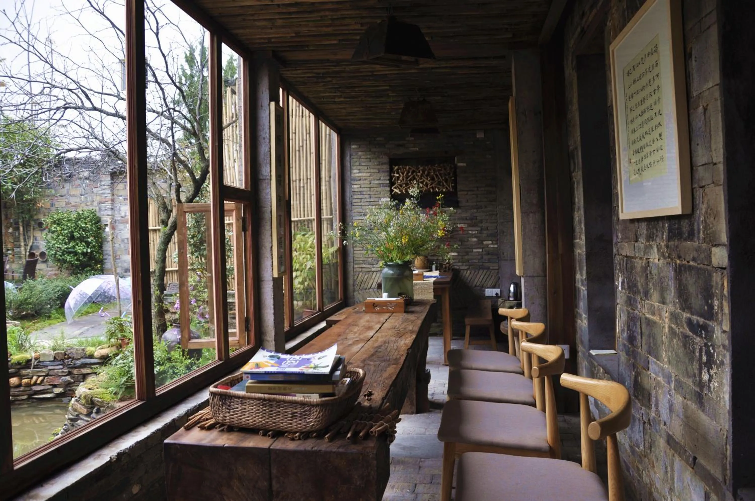 Restaurant/places to eat in WuYuan QiYe YanXiang Guesthouse
