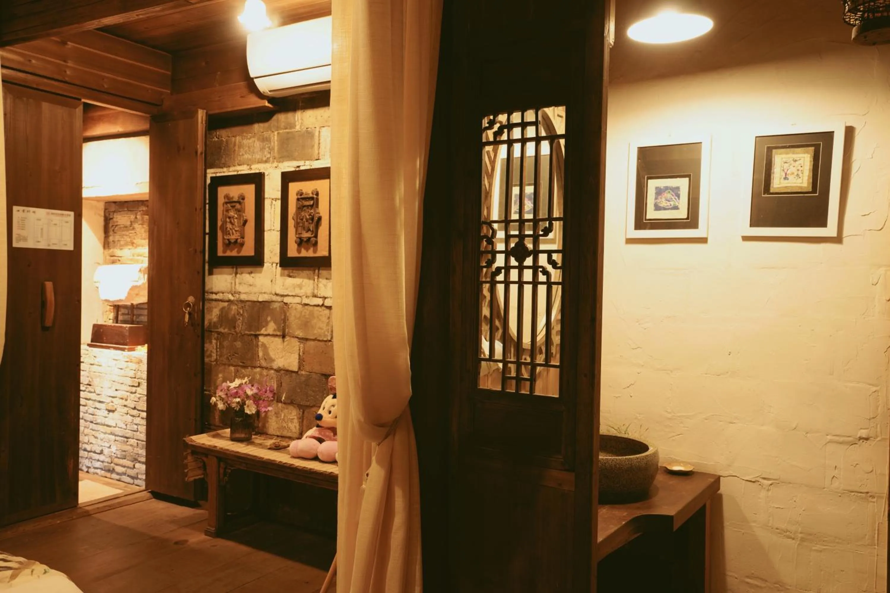 WuYuan QiYe YanXiang Guesthouse