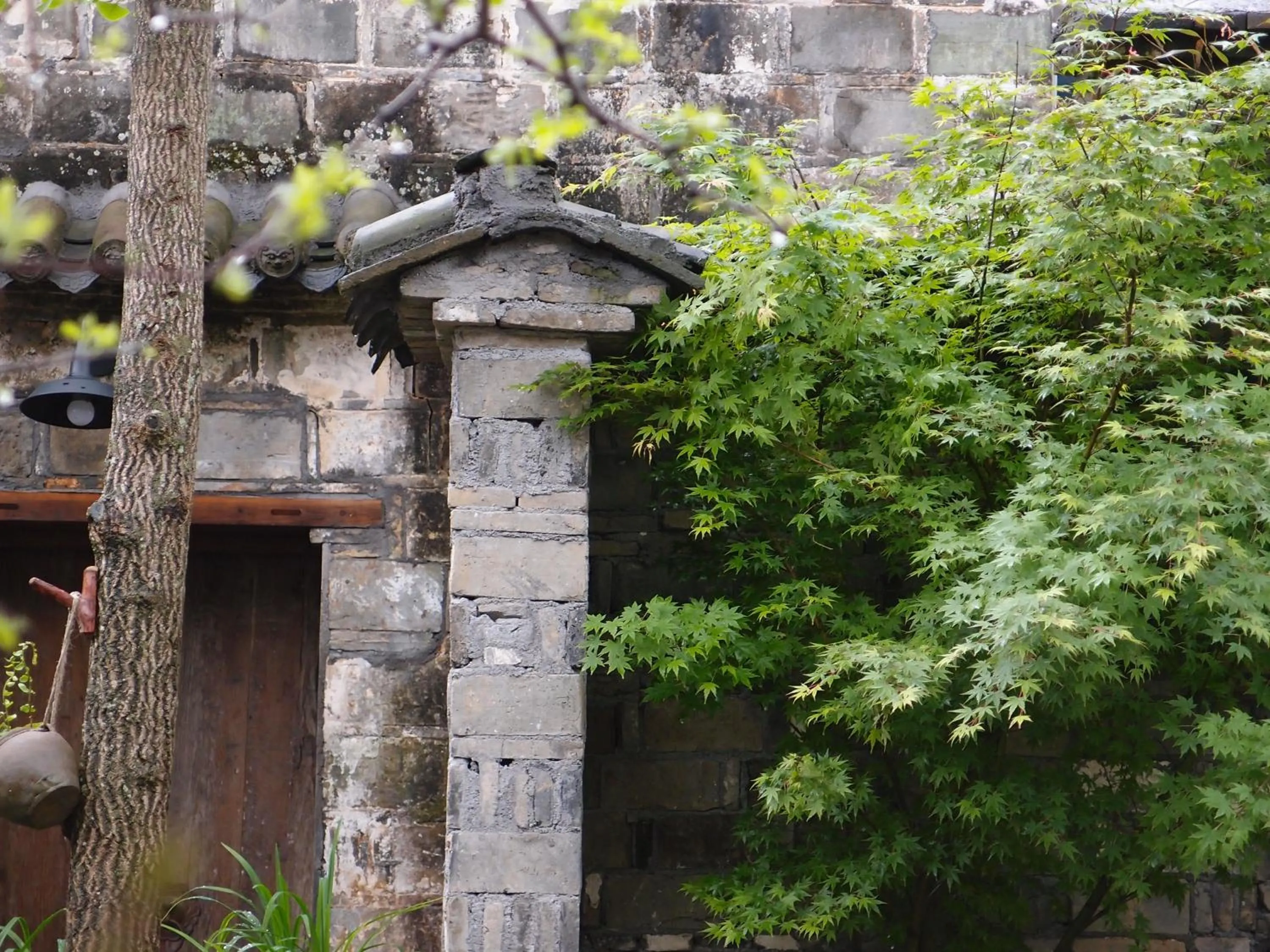 Property building in WuYuan QiYe YanXiang Guesthouse