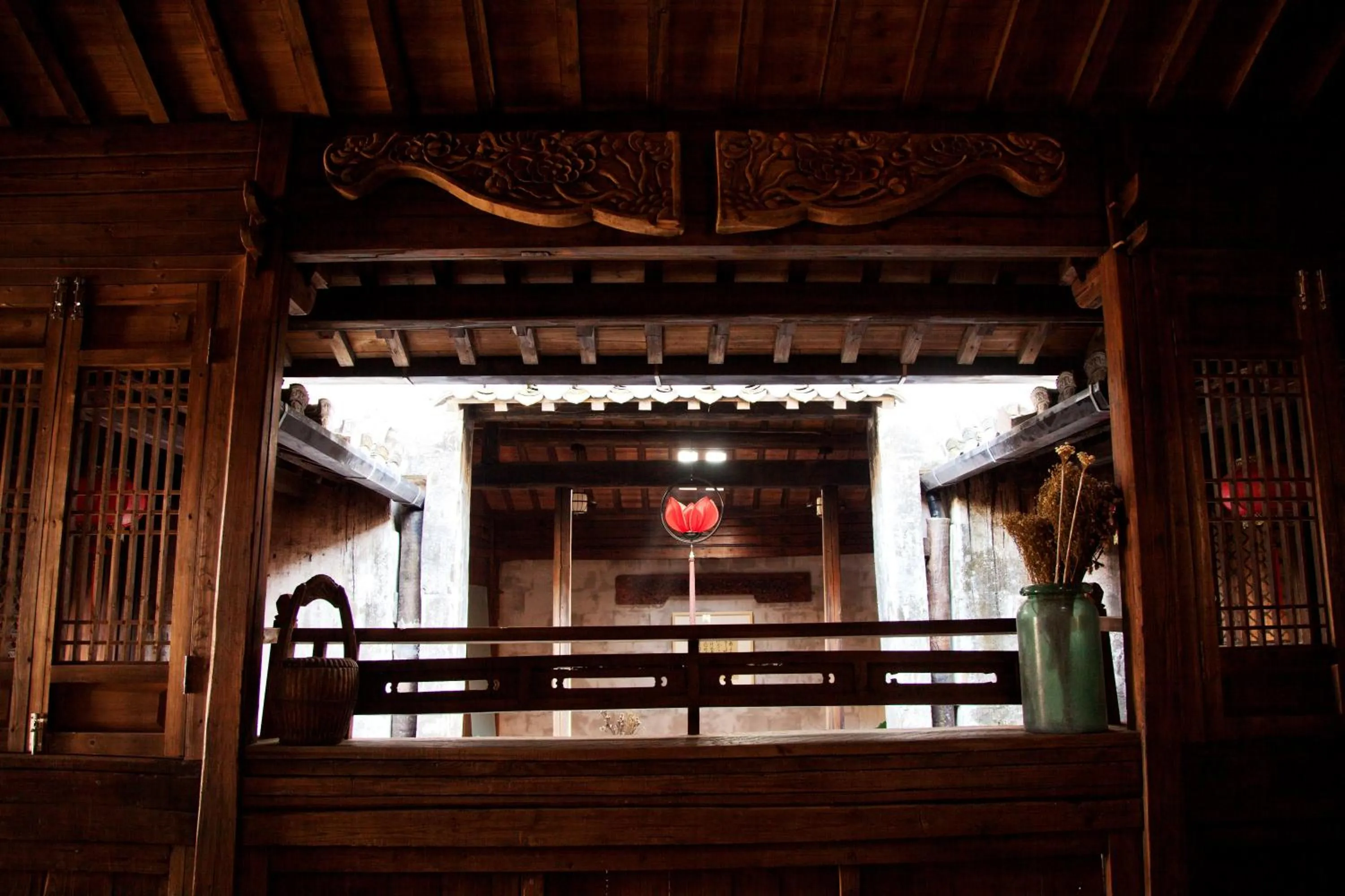 Decorative detail in WuYuan QiYe YanXiang Guesthouse