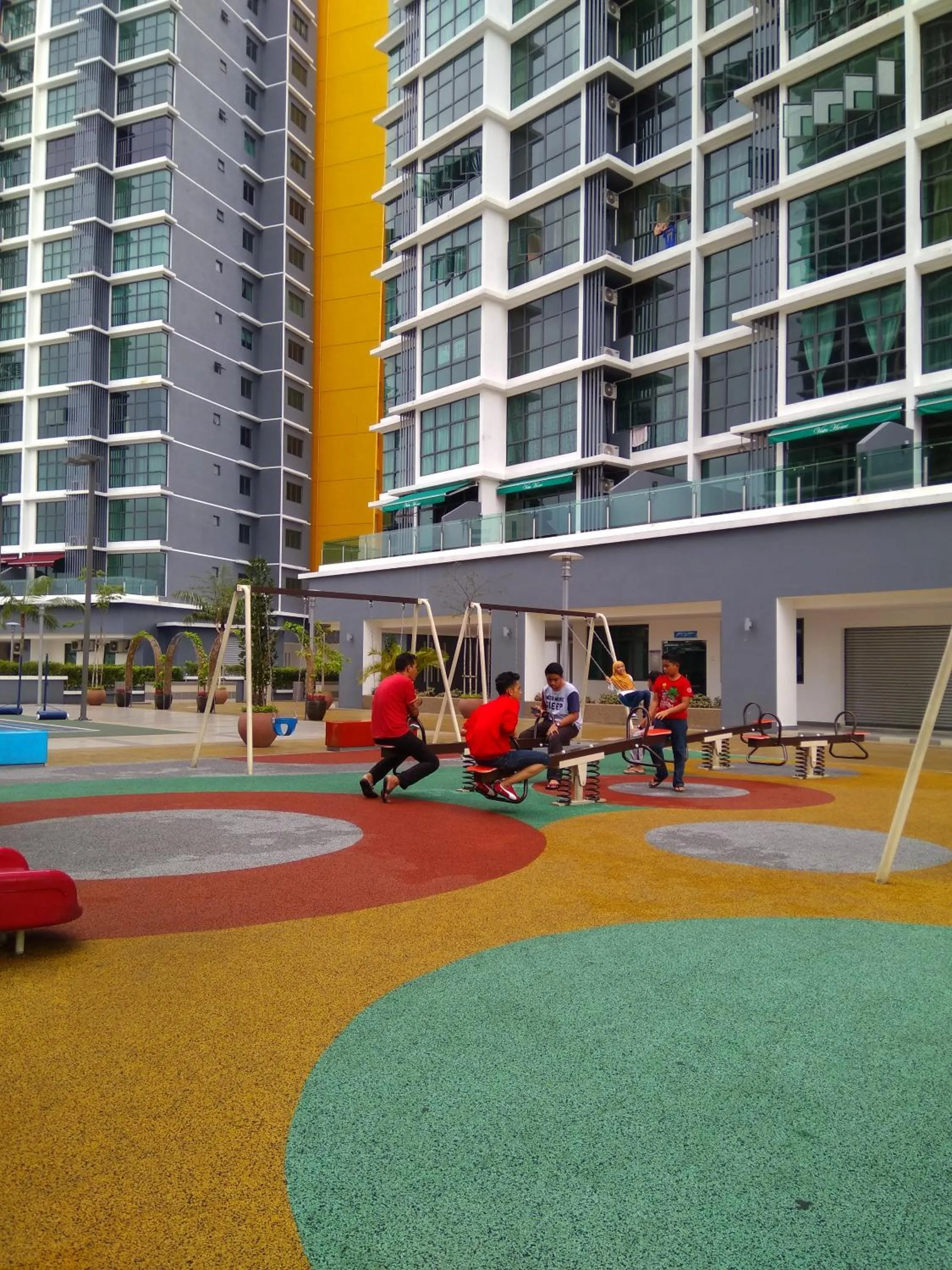 Children play ground in Shah Suites Vista Alam