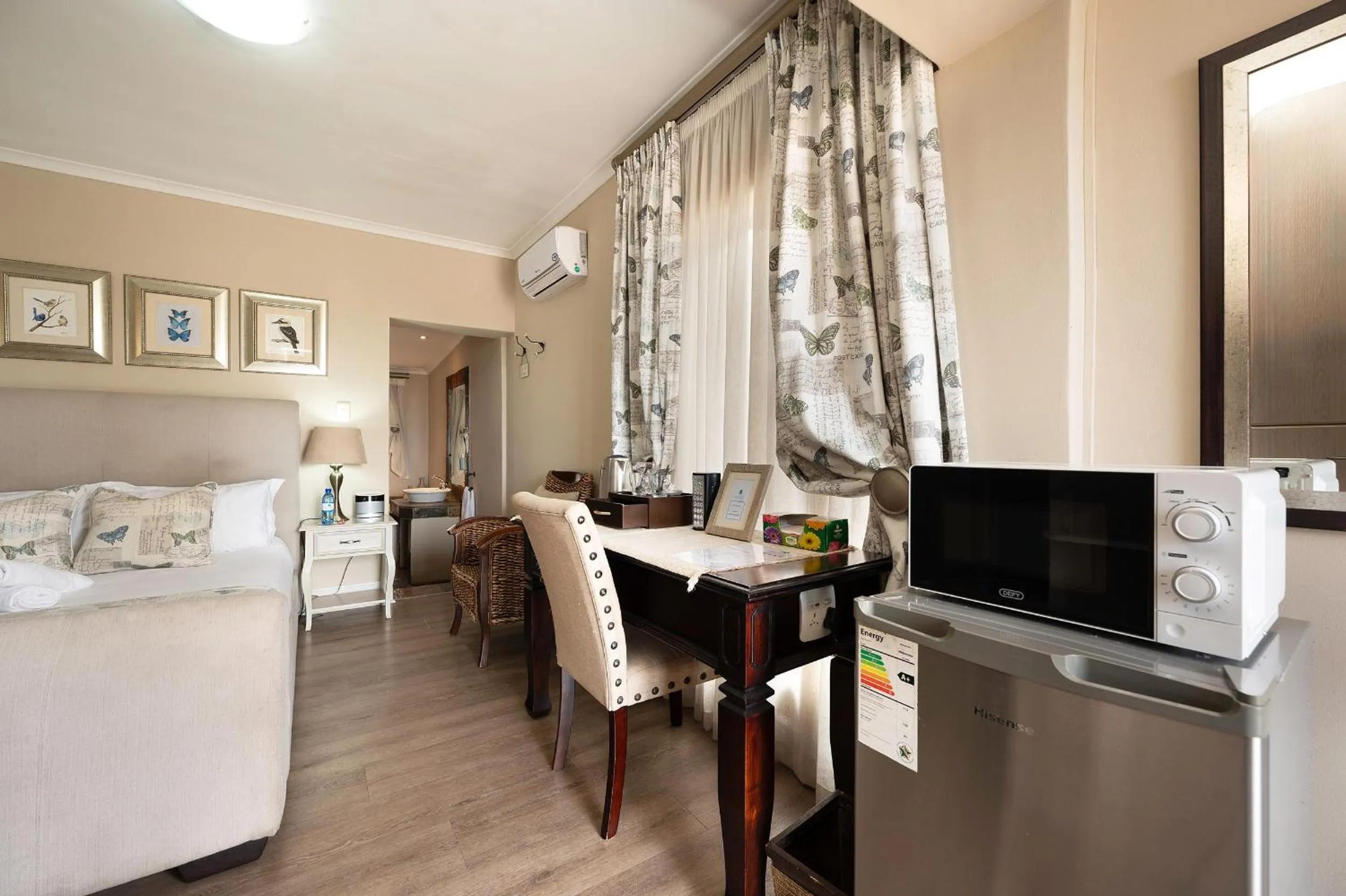 Bed in Nautilus Guesthouse