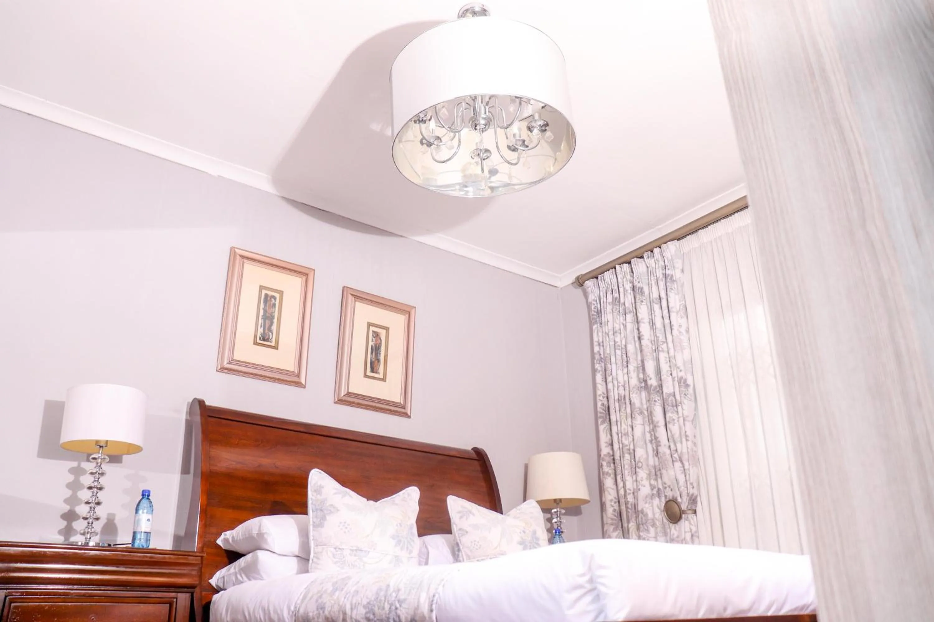 Bed in Nautilus Guesthouse