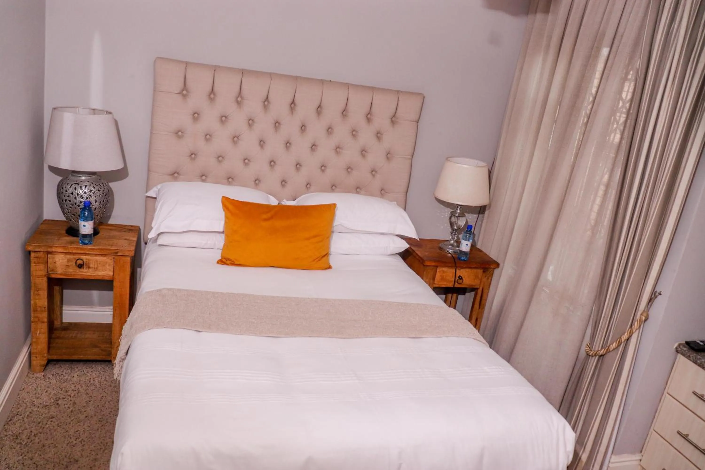 Bed in Nautilus Guesthouse