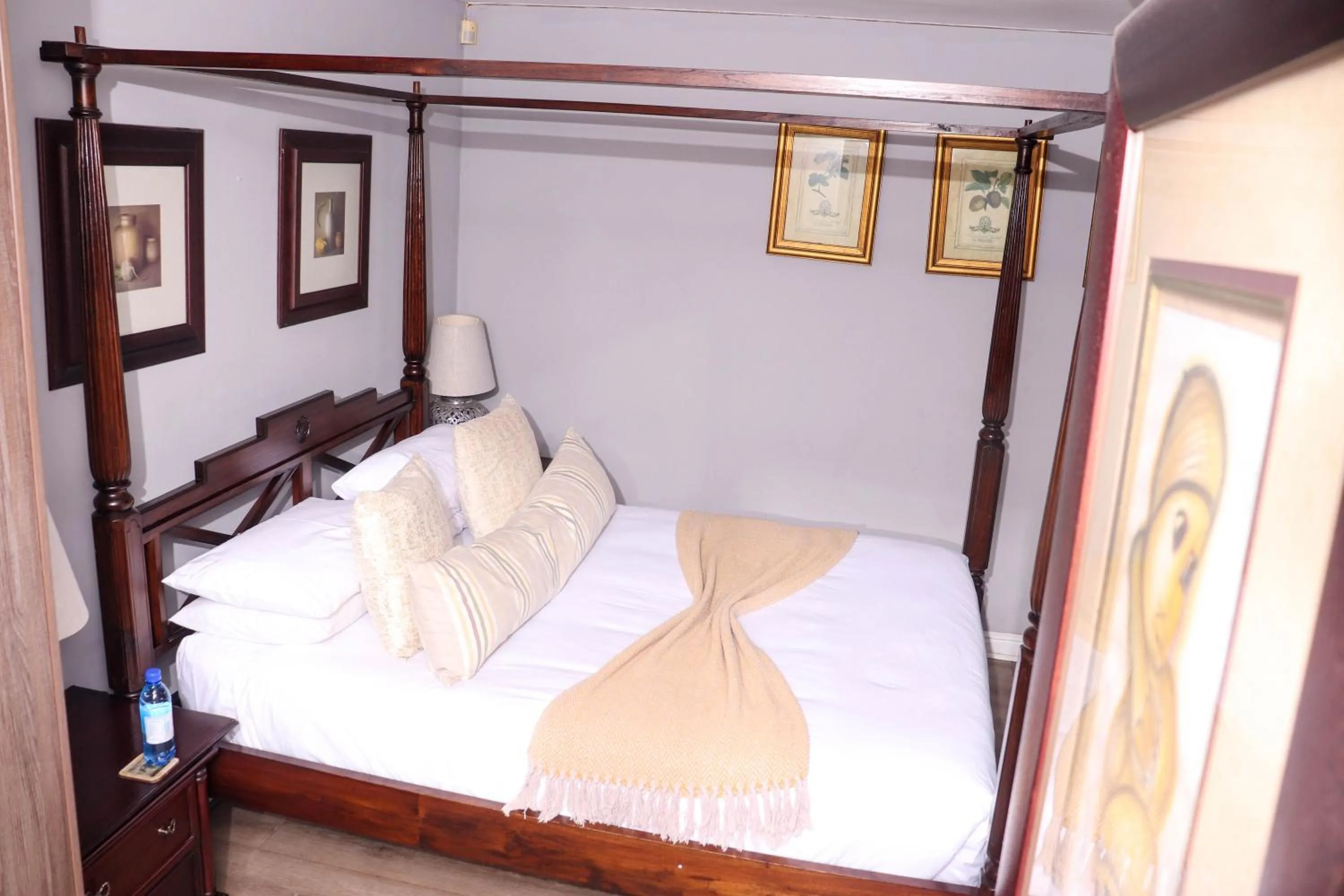 Bed in Nautilus Guesthouse