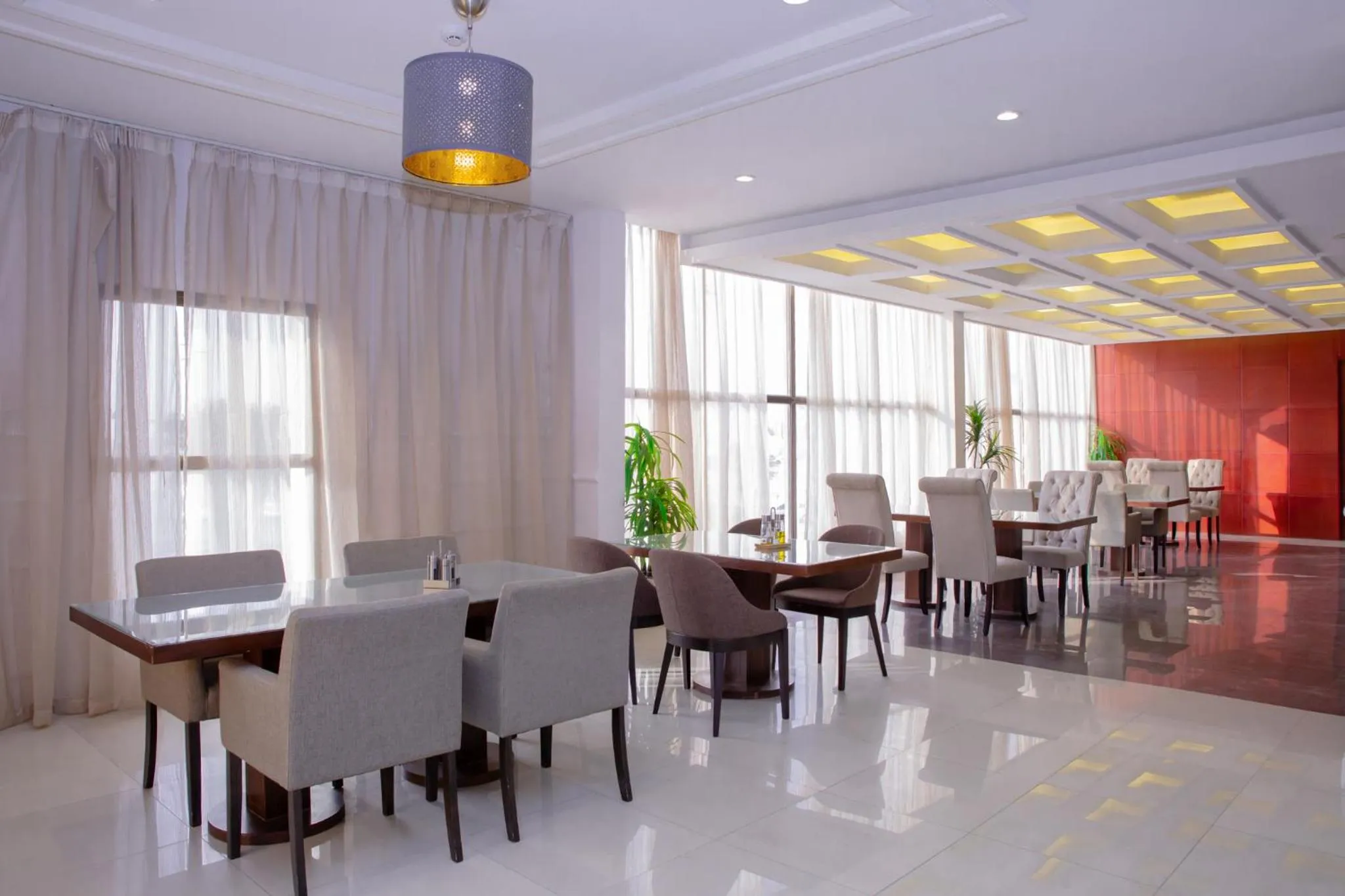 Triple Tree Serviced Apartments - الشجرة الثلاثية للشقق المخدومة