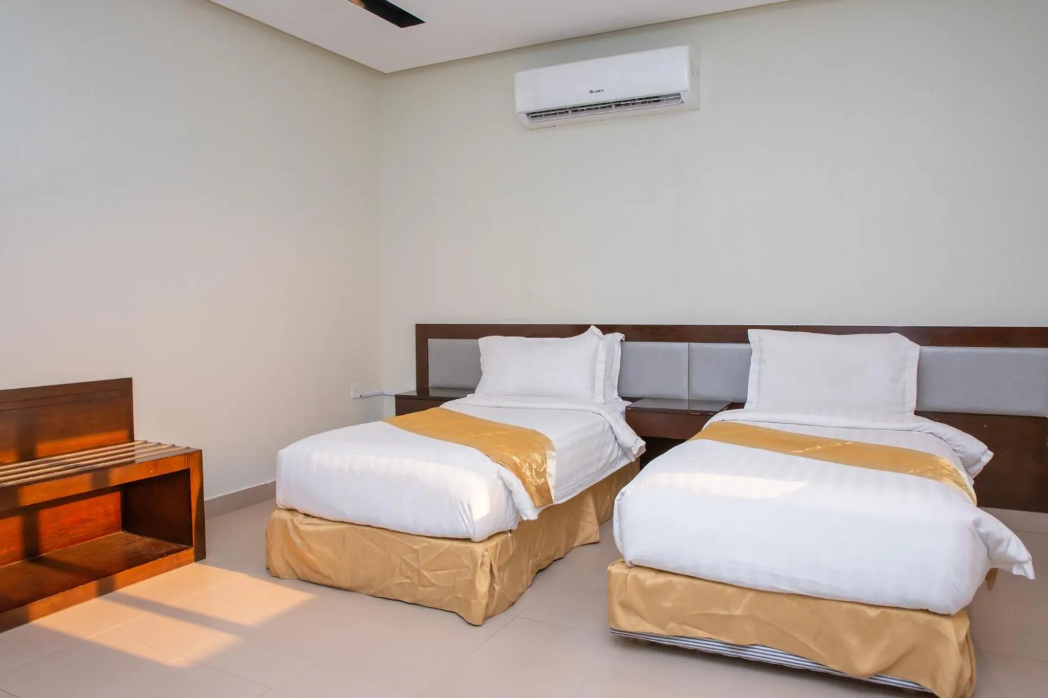 Bed in Triple Tree Serviced Apartments - الشجرة الثلاثية للشقق المخدومة