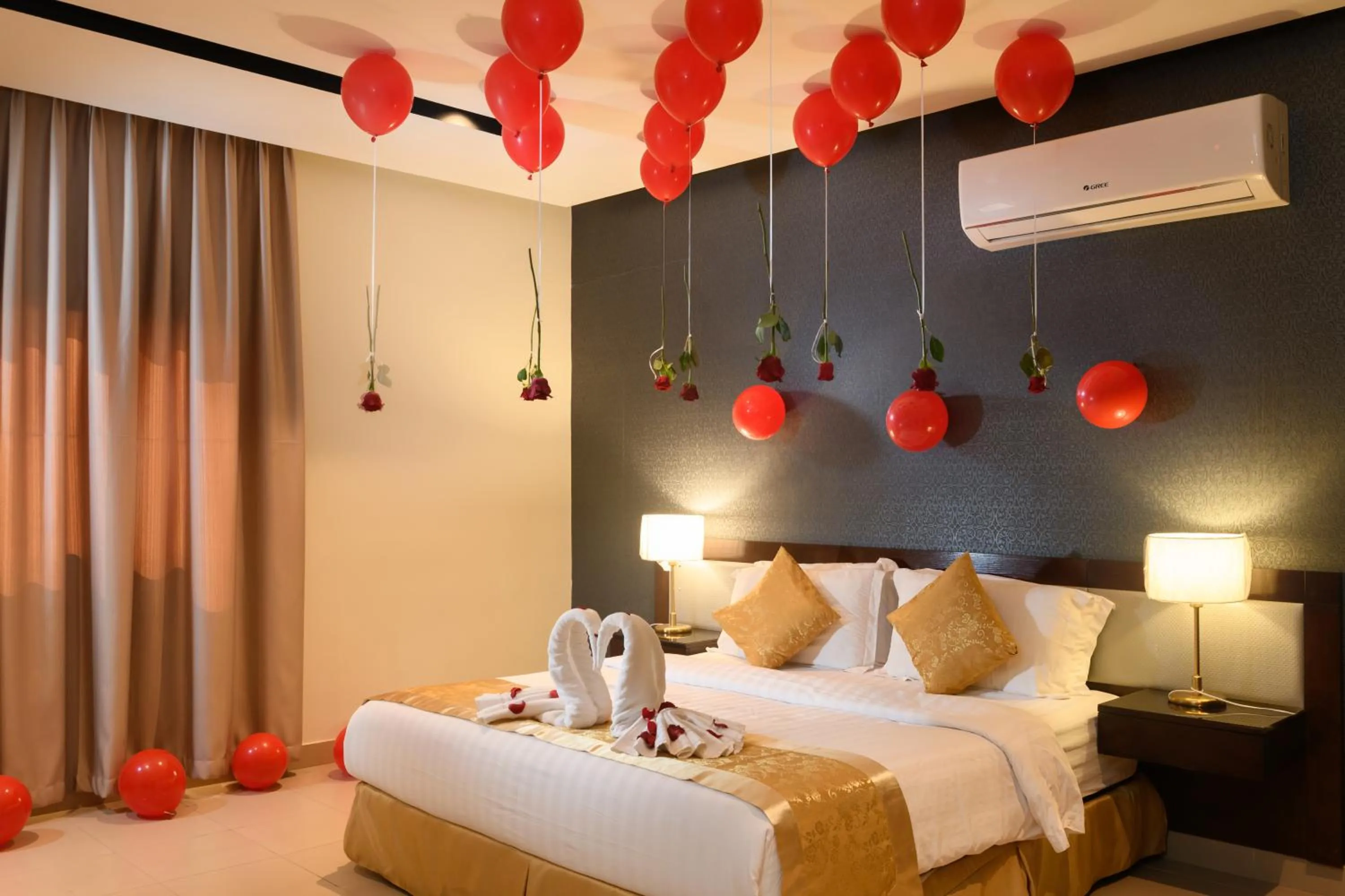 Bed in Triple Tree Serviced Apartments - الشجرة الثلاثية للشقق المخدومة