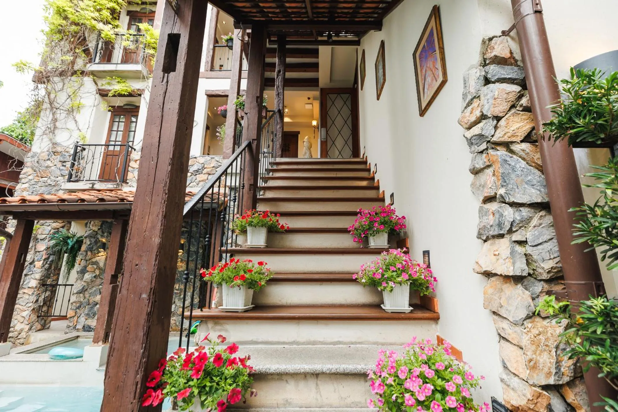 Property building in Le Charcoa Hotel