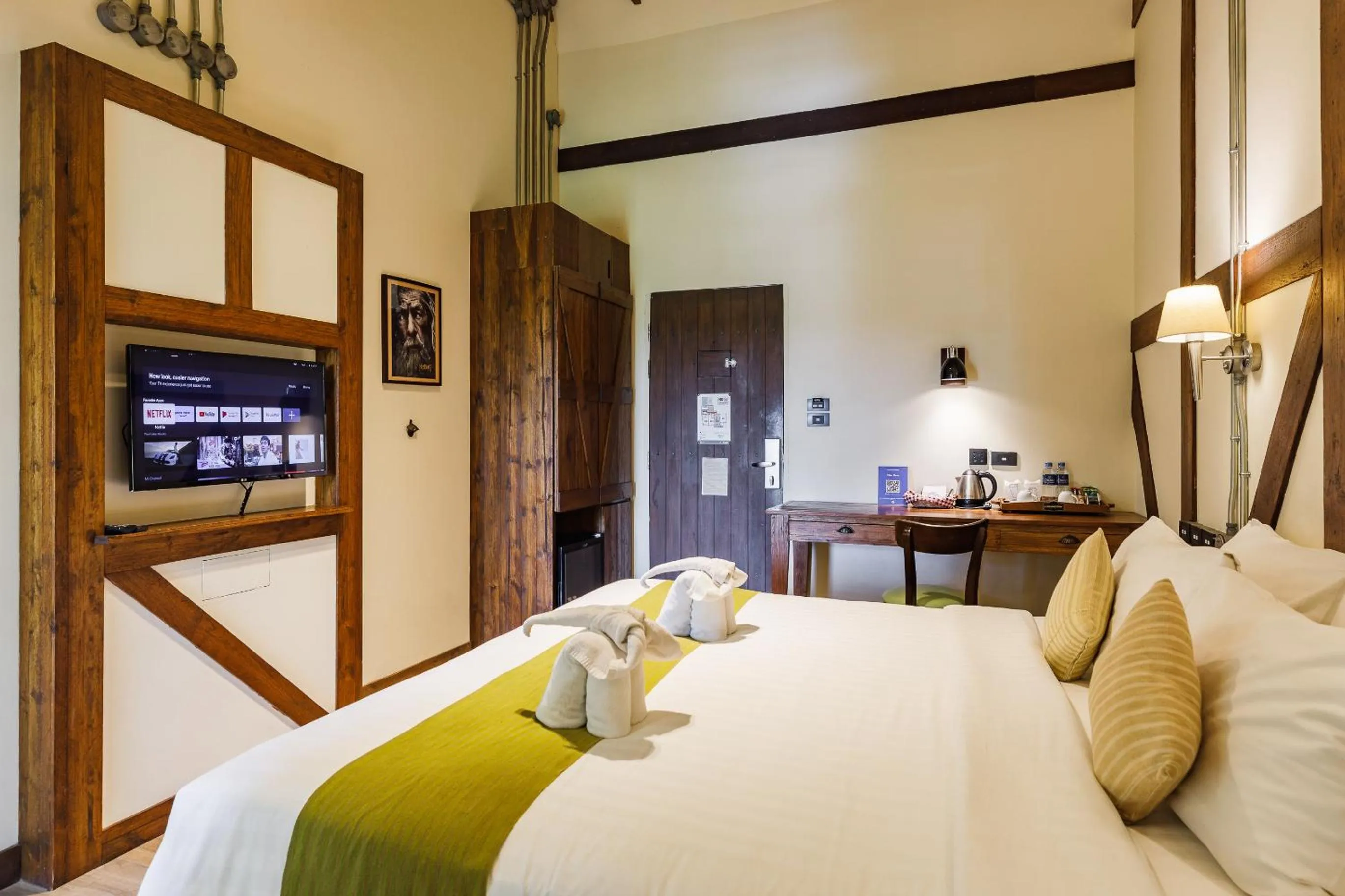 Bedroom, Bed in Le Charcoa Hotel