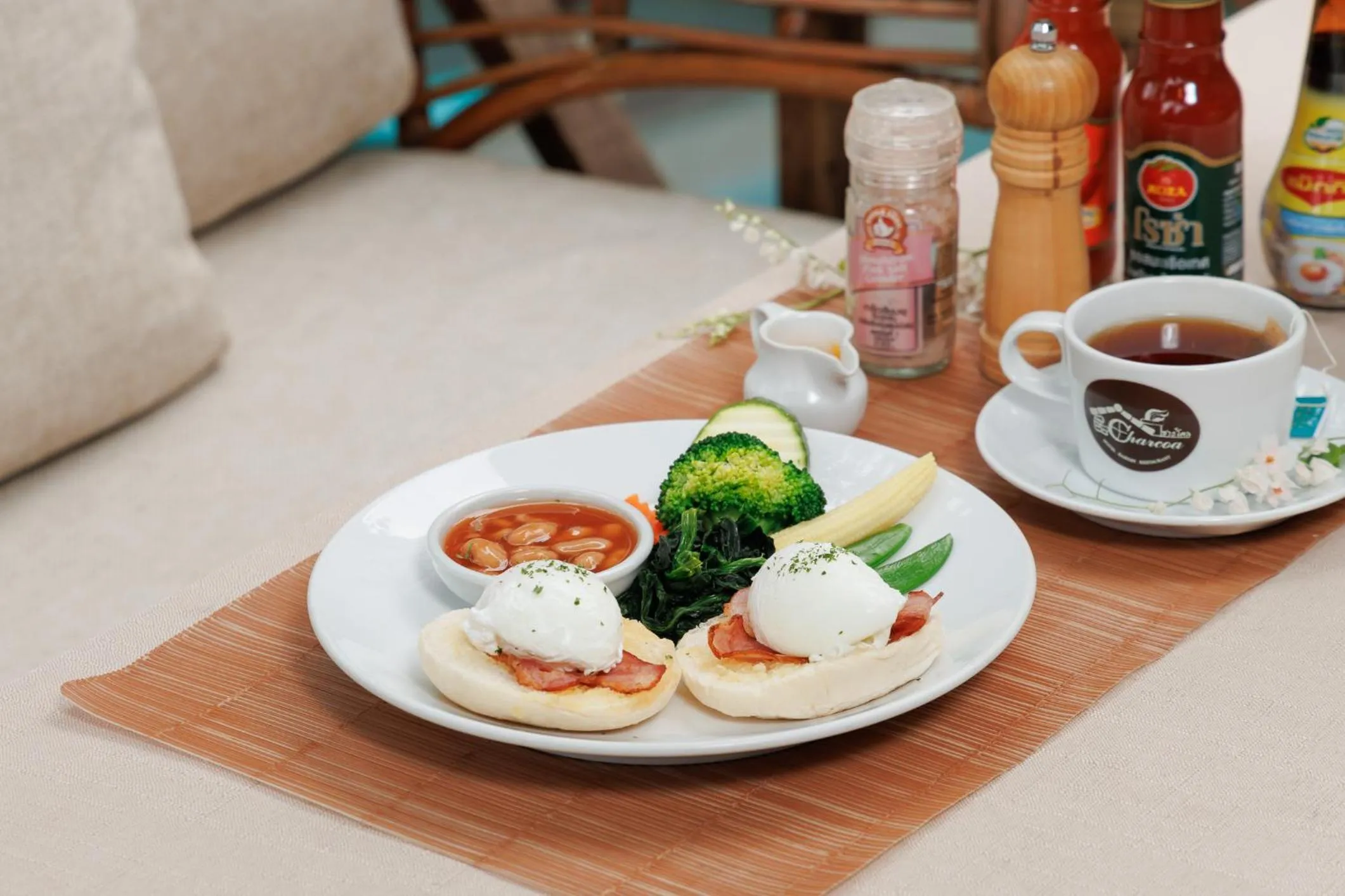 Breakfast in Le Charcoa Hotel