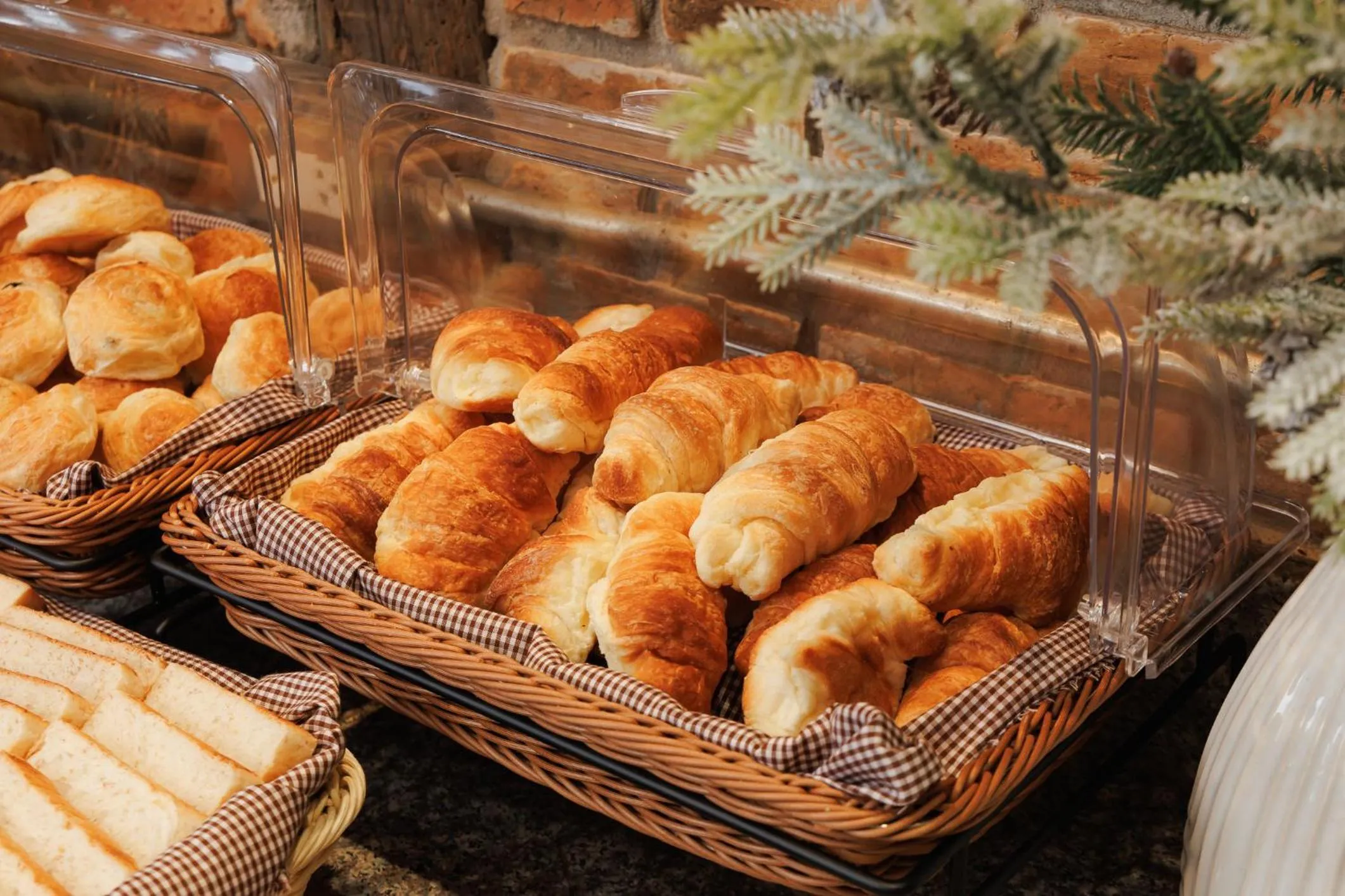 Breakfast in Le Charcoa Hotel