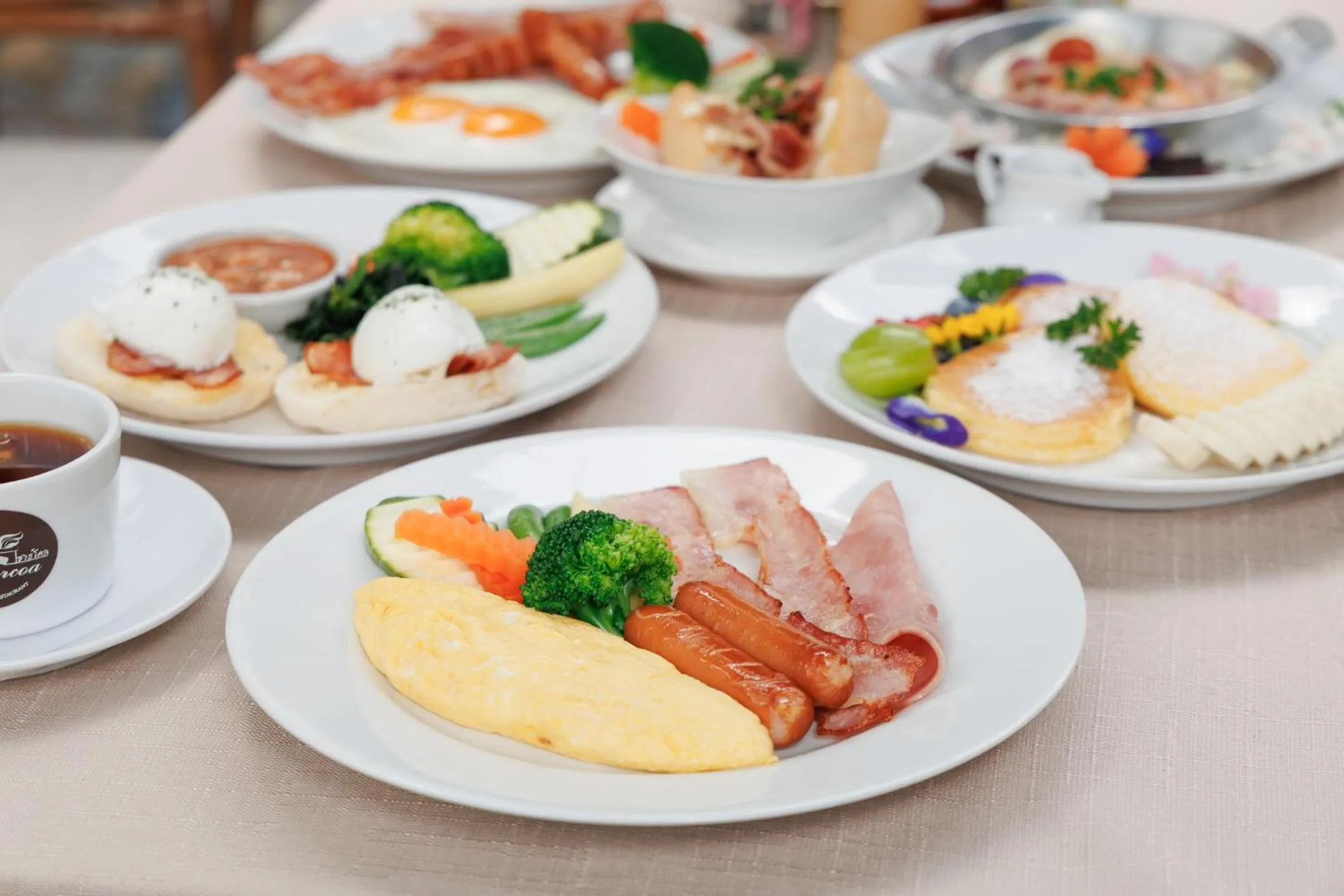 Breakfast in Le Charcoa Hotel