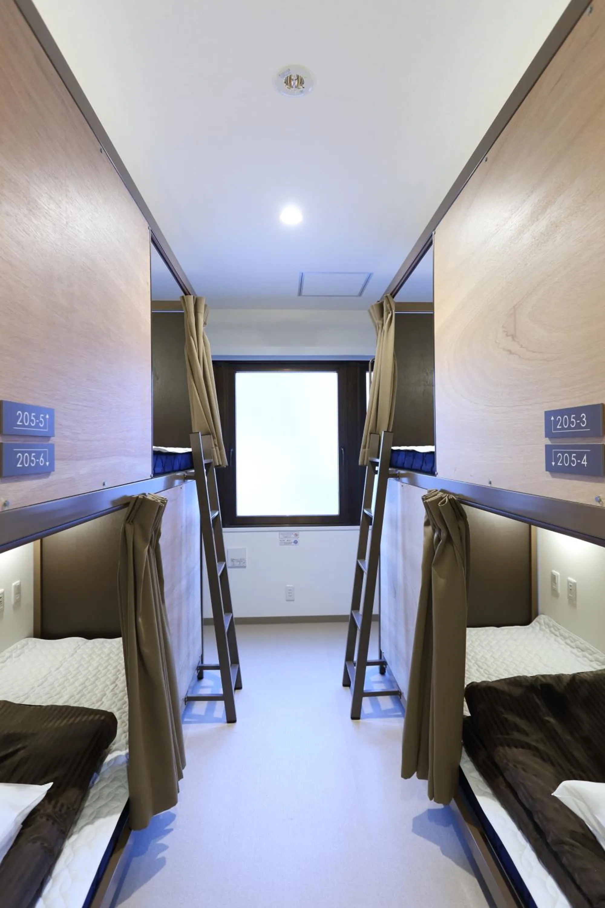 Photo of the whole room in Oak Hotel Edo