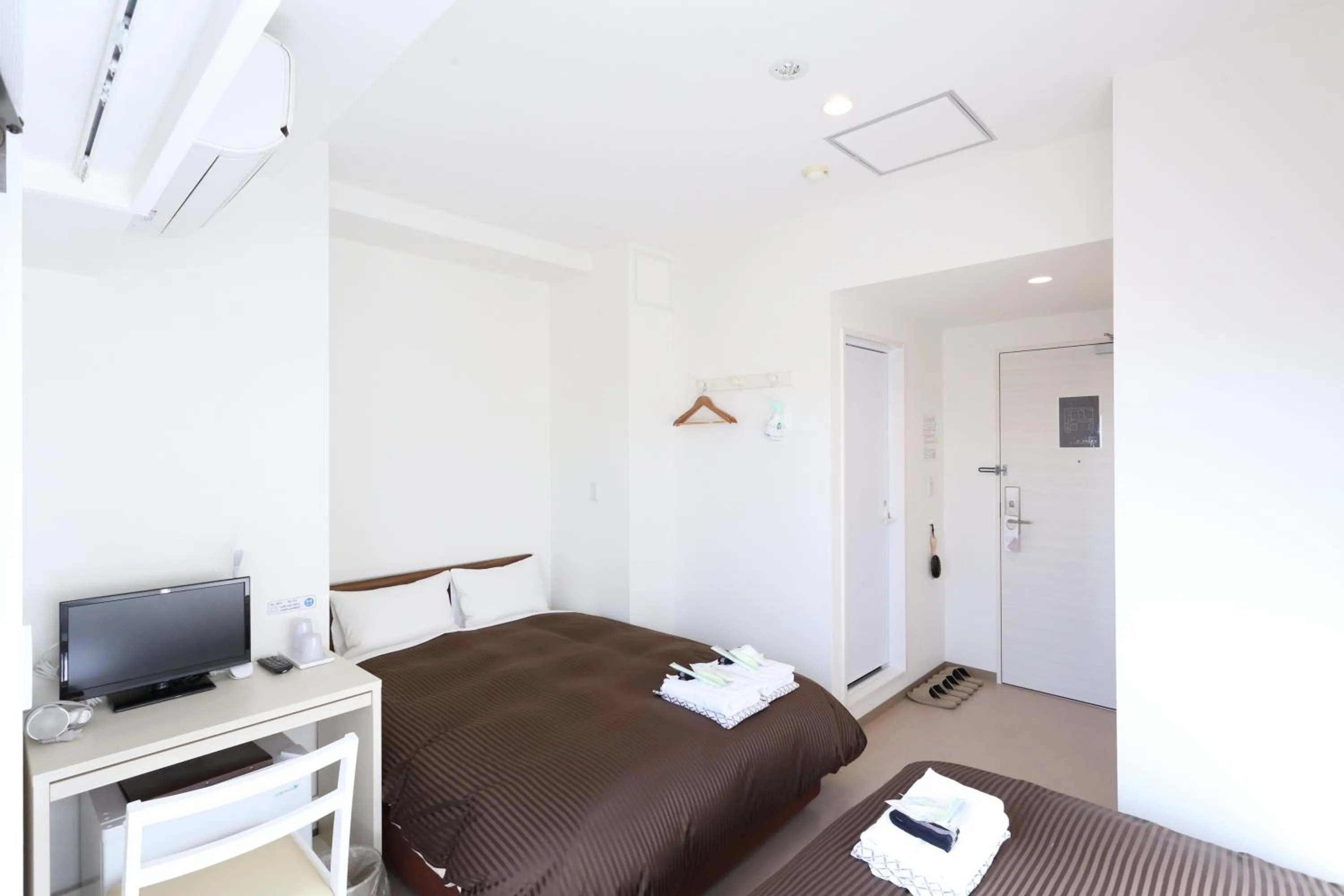 Photo of the whole room, Bed in Oak Hotel Edo