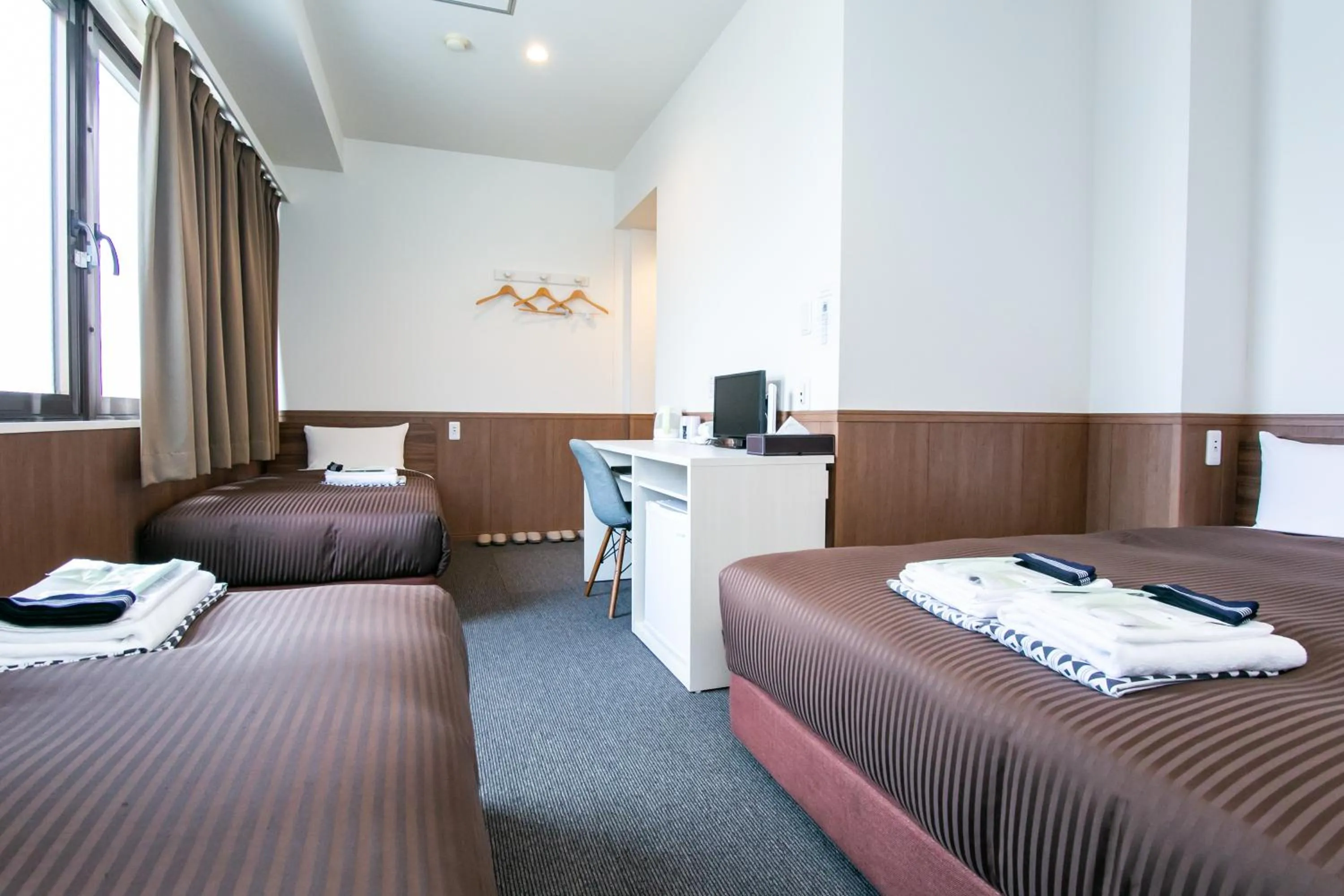 Photo of the whole room, Bed in Oak Hotel Edo