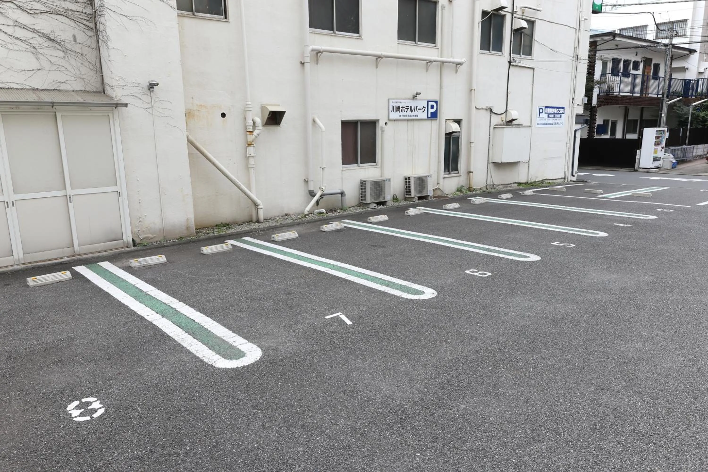 Property building in Kawasaki Hotel Park