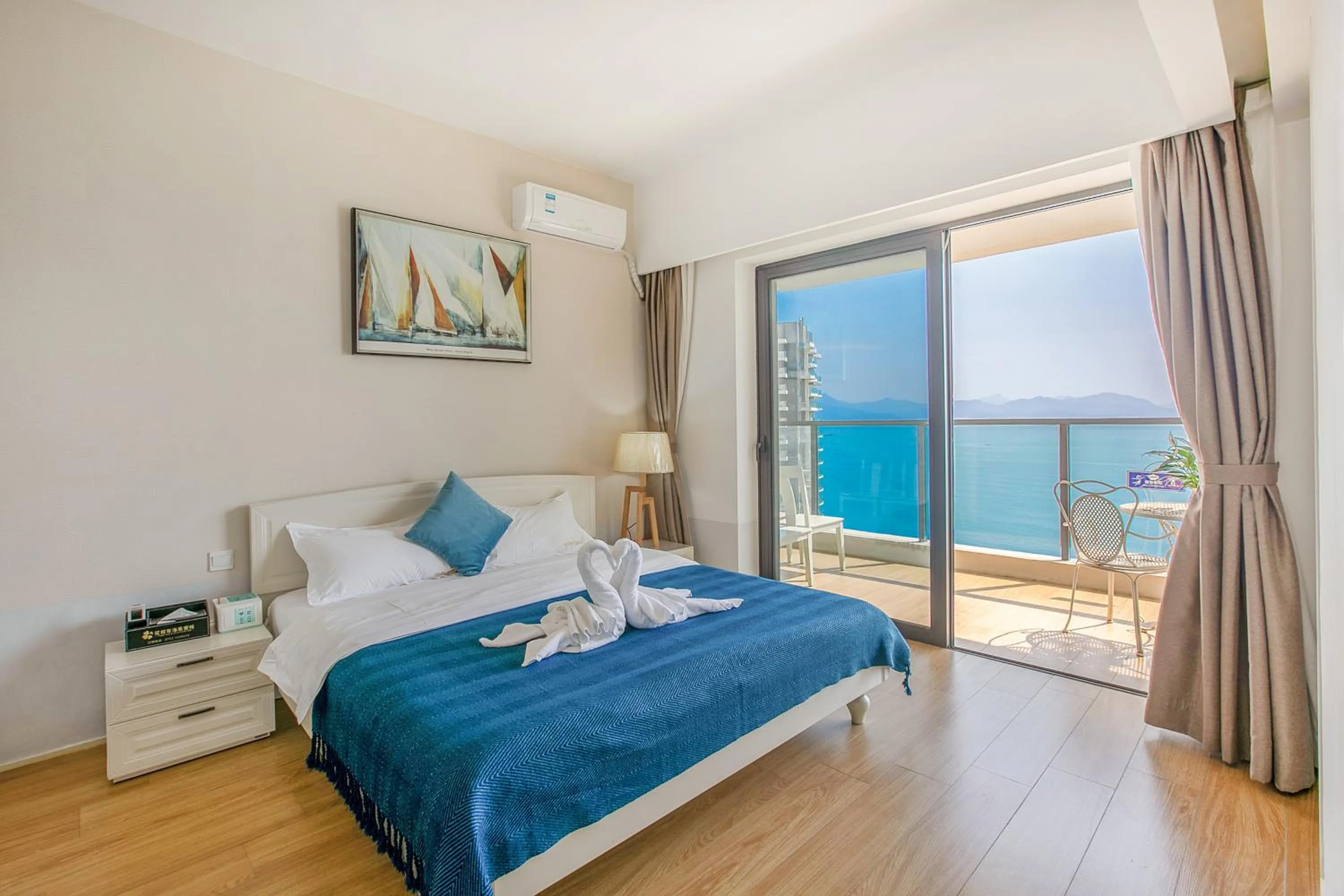 Bed in HuiZhou HuaYangNian Seaview Guesthouse