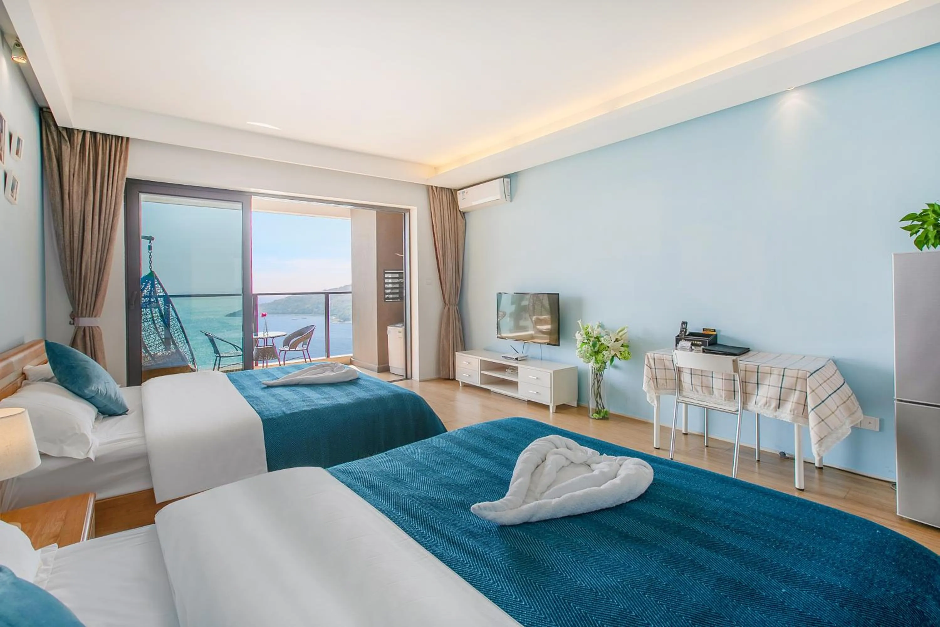 Bed in HuiZhou HuaYangNian Seaview Guesthouse