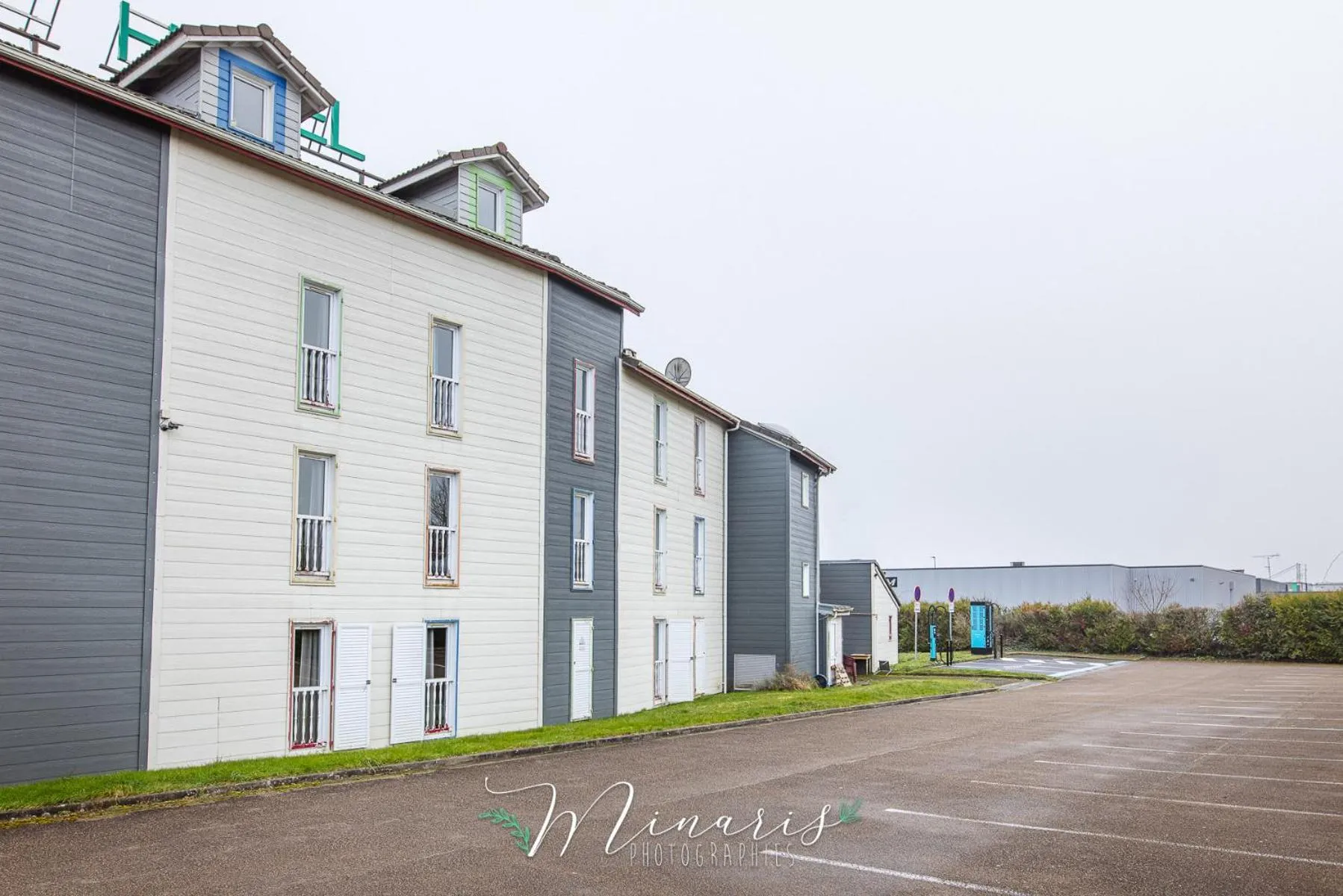 Property building in B Hotel Troyes Aéroport