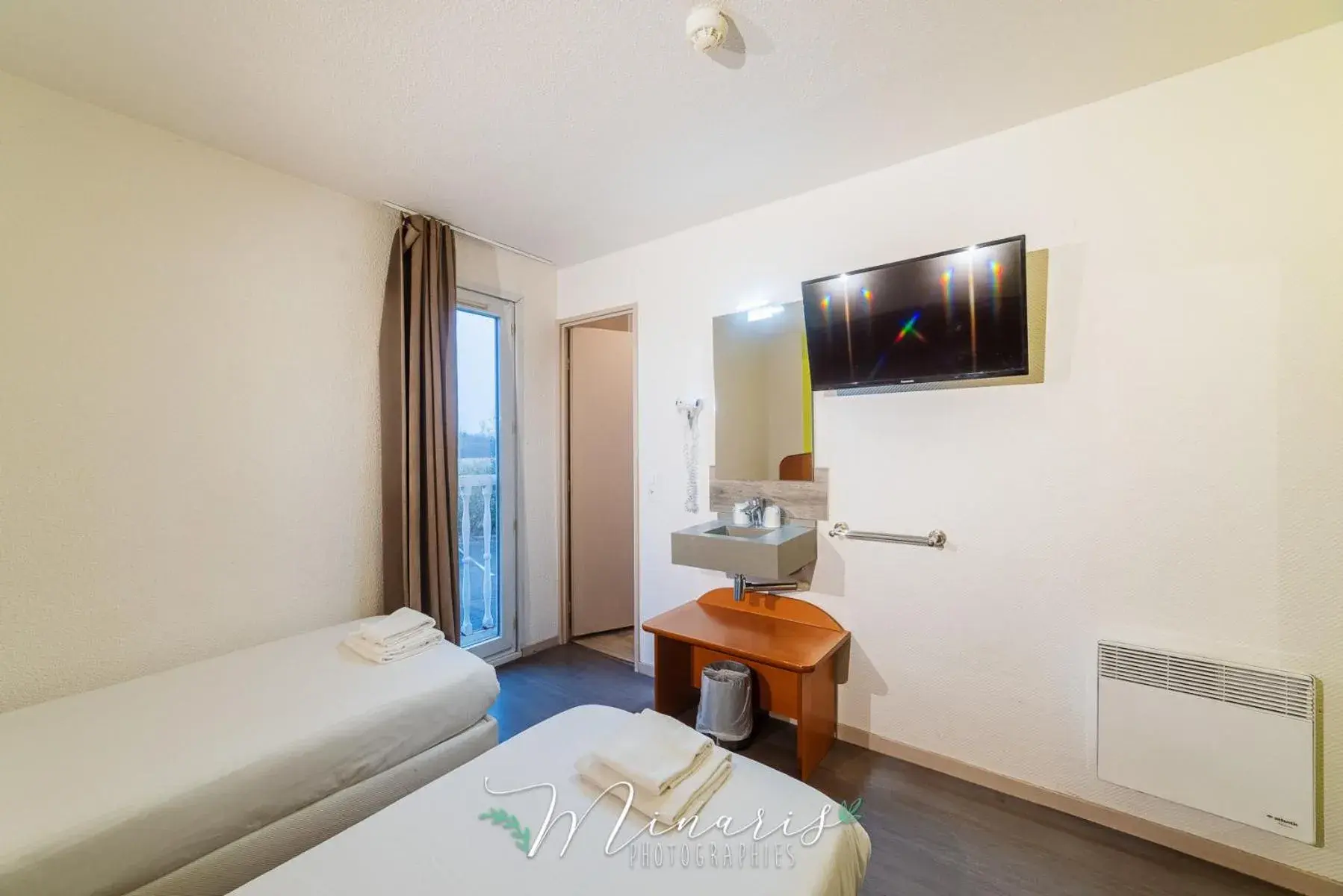 Twin Room in B Hotel Troyes Aéroport Twin Room in B Hotel Troyes Aéroport