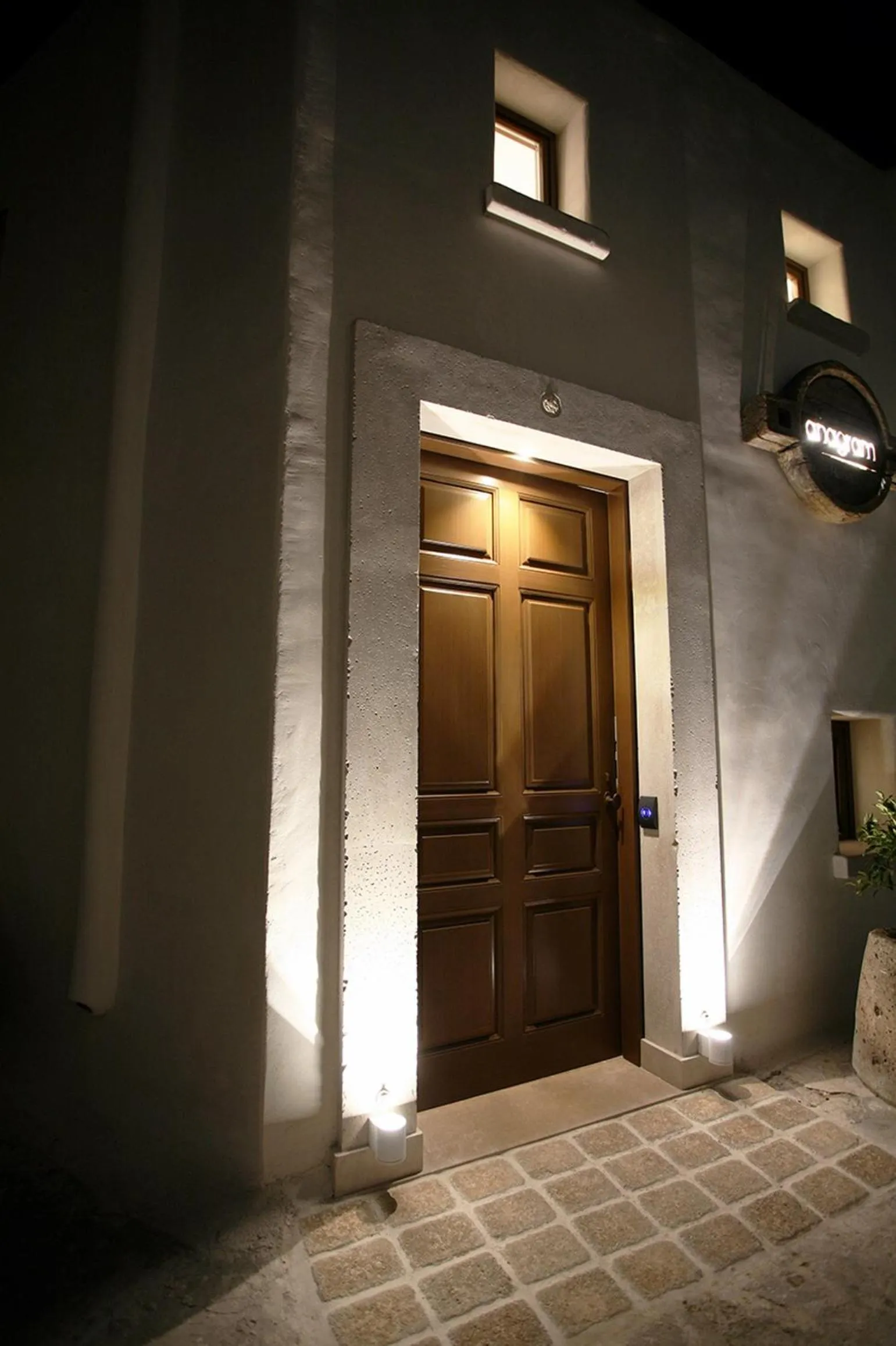 Facade/entrance in Anagram Hotel