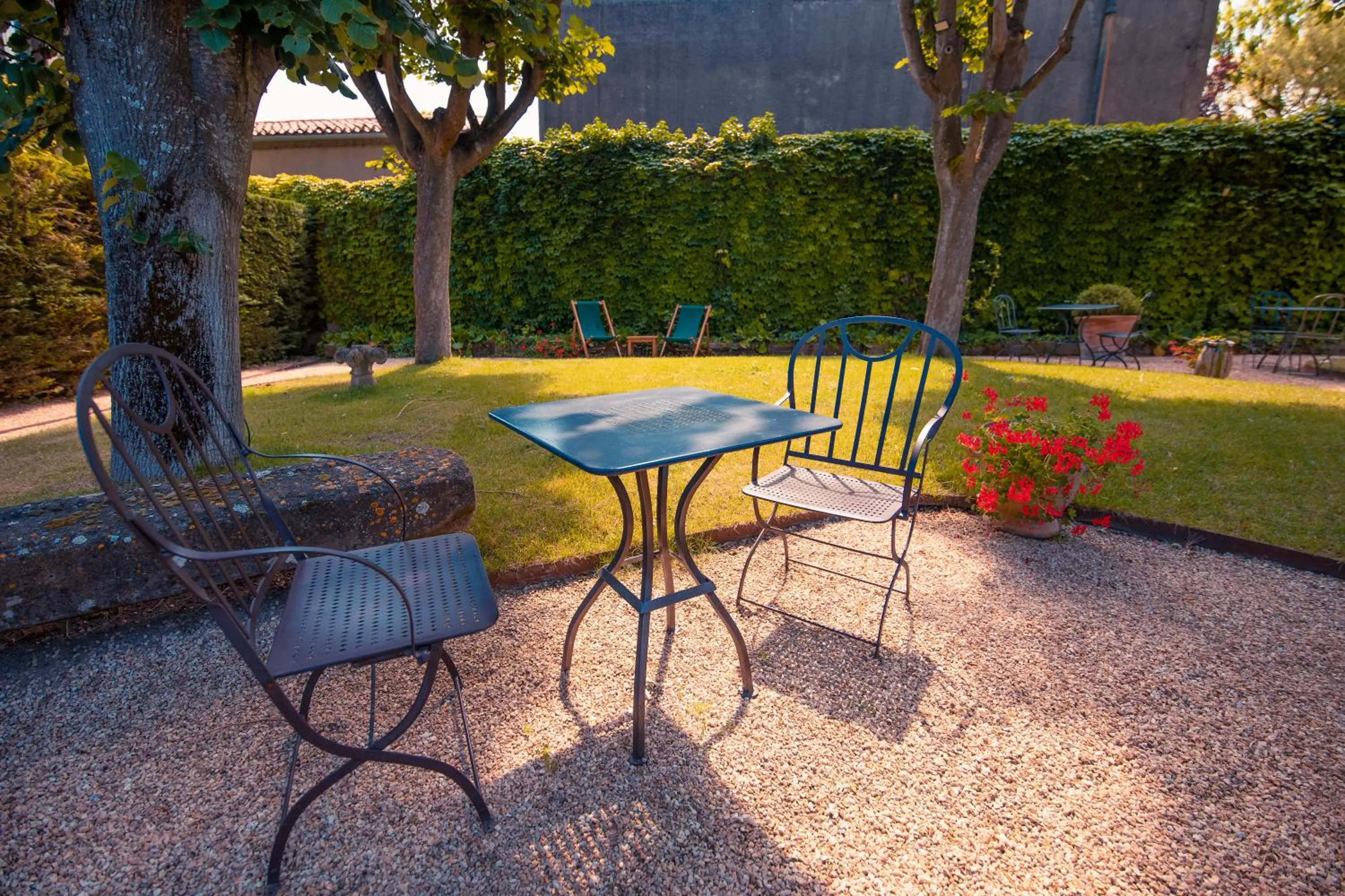 Breakfast in Hôtel Le Donjon - Cœur de La Cité Médiévale