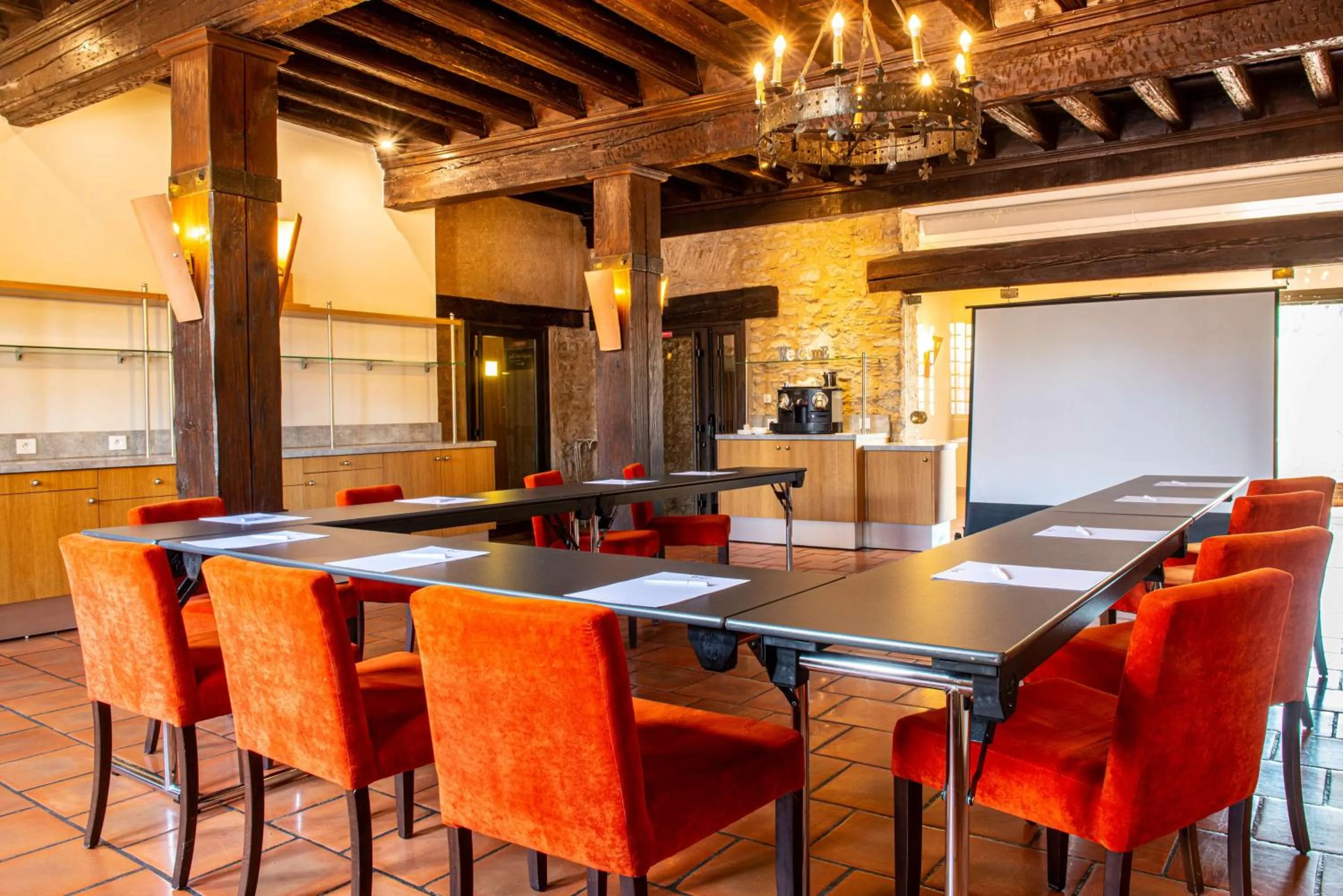 On site in Hôtel Le Donjon - Cœur de La Cité Médiévale