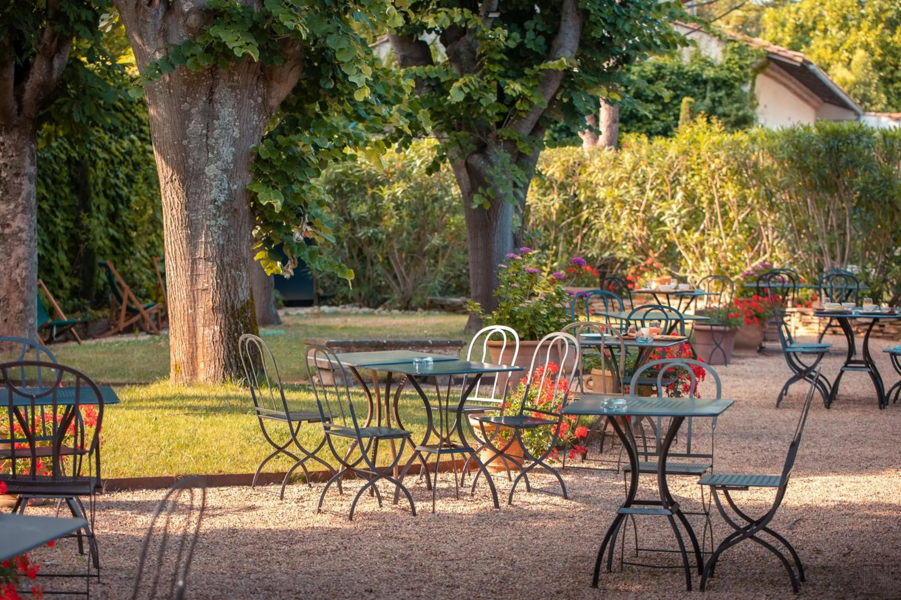 Property building in Hôtel Le Donjon - Cœur de La Cité Médiévale