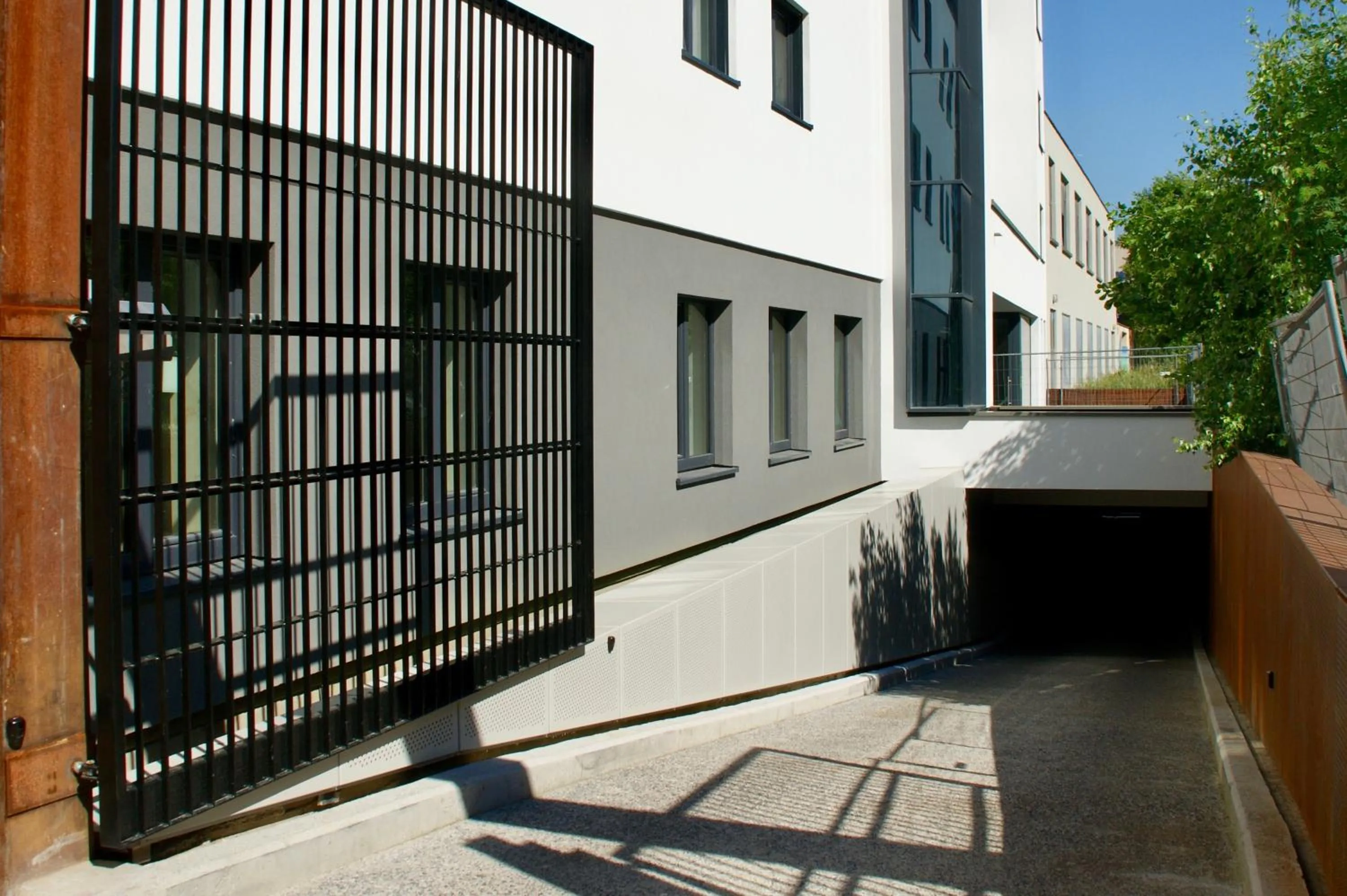 Property building in Hotel Van Belle