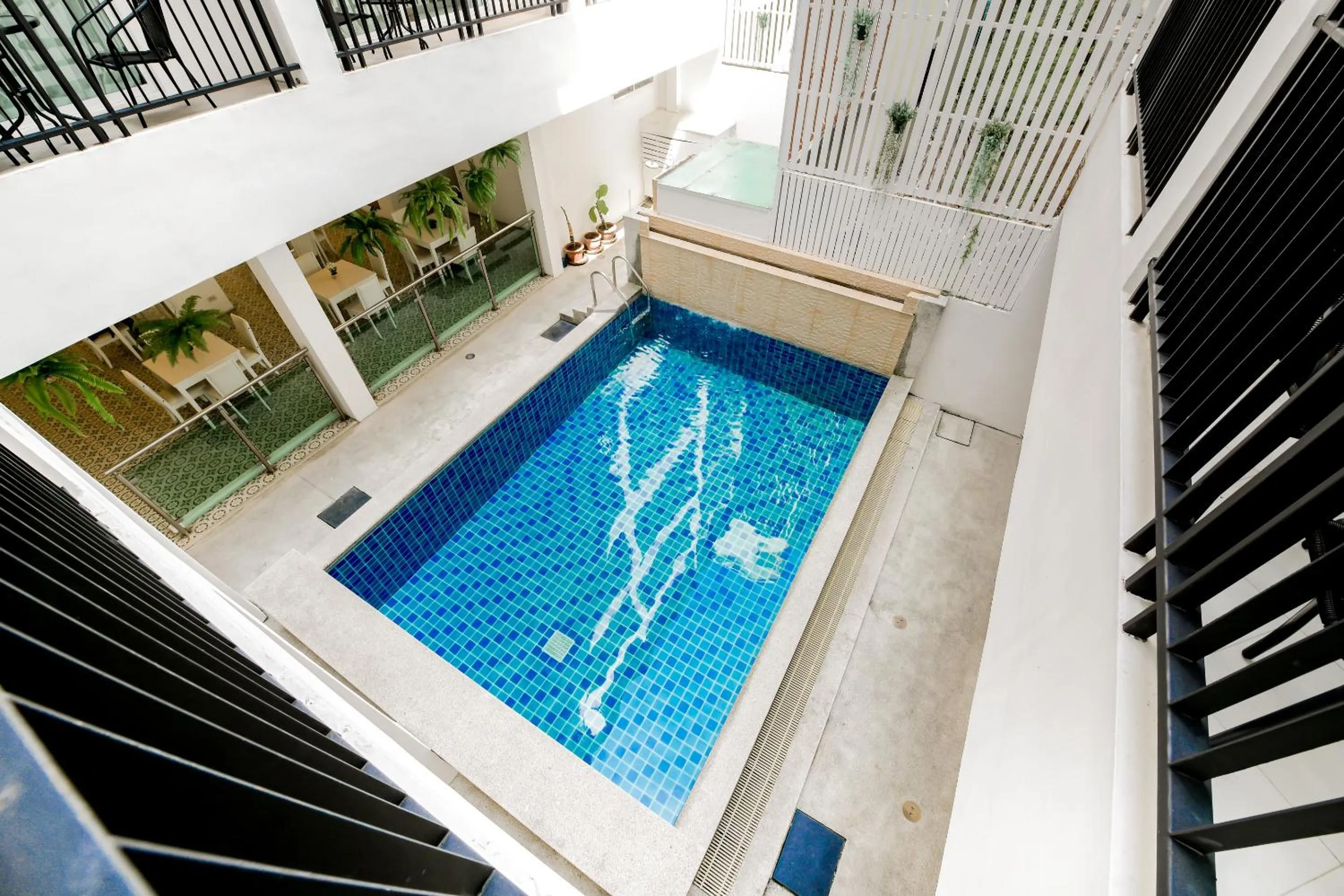 Swimming pool in Maleewan Jomtien