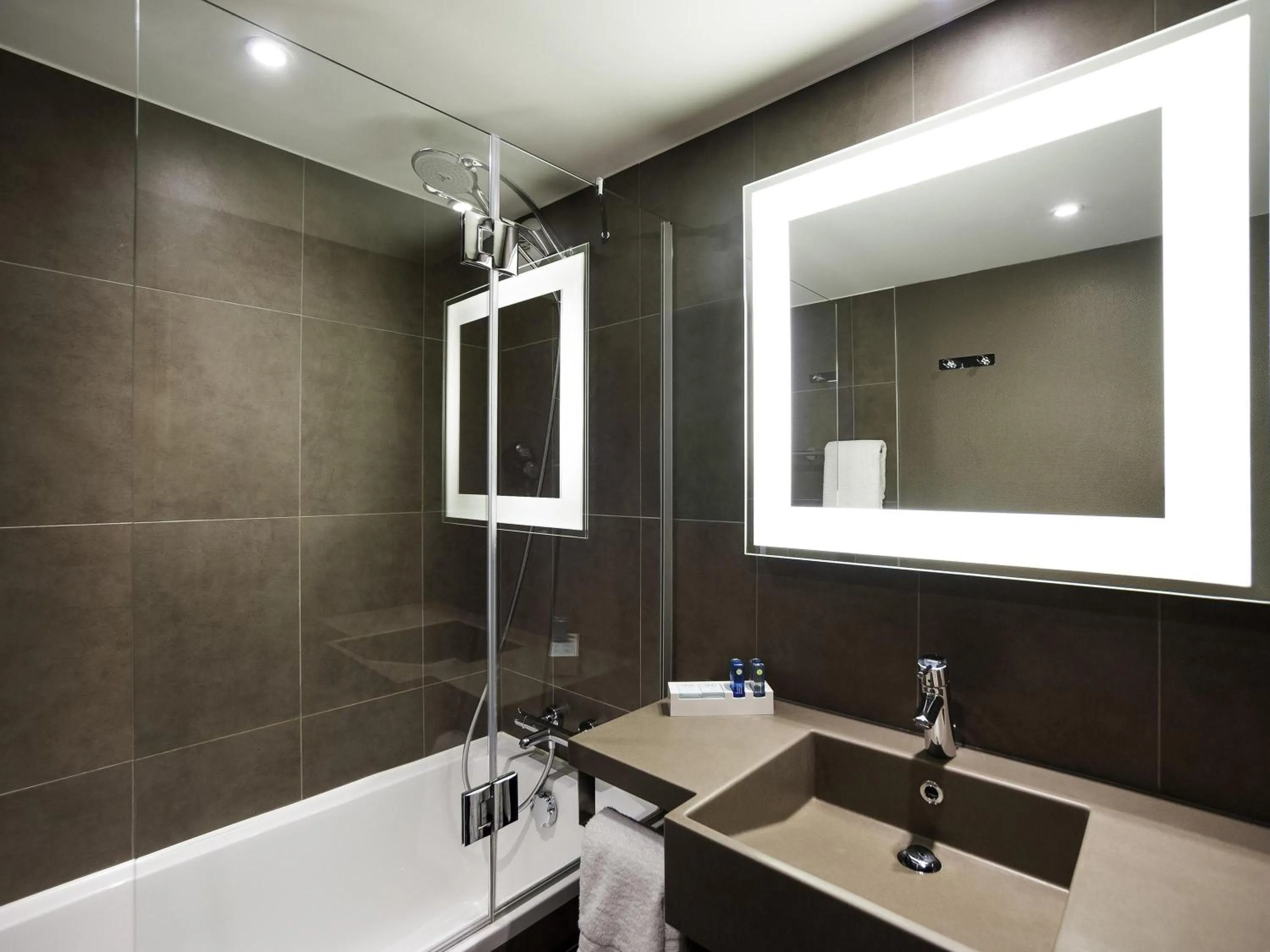 Bedroom in Novotel Gent Centrum