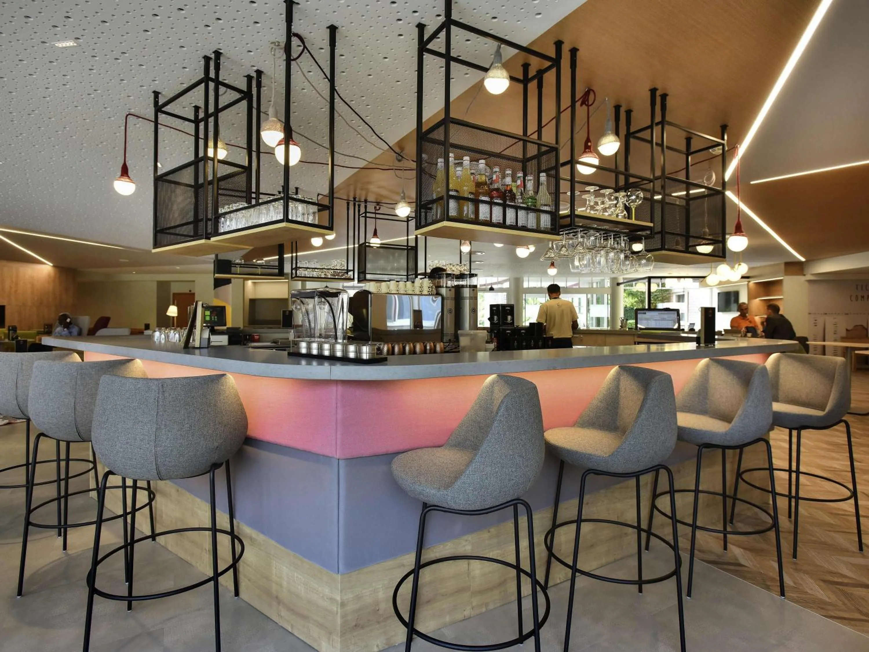 Lounge or bar in Novotel Wavre Brussels East