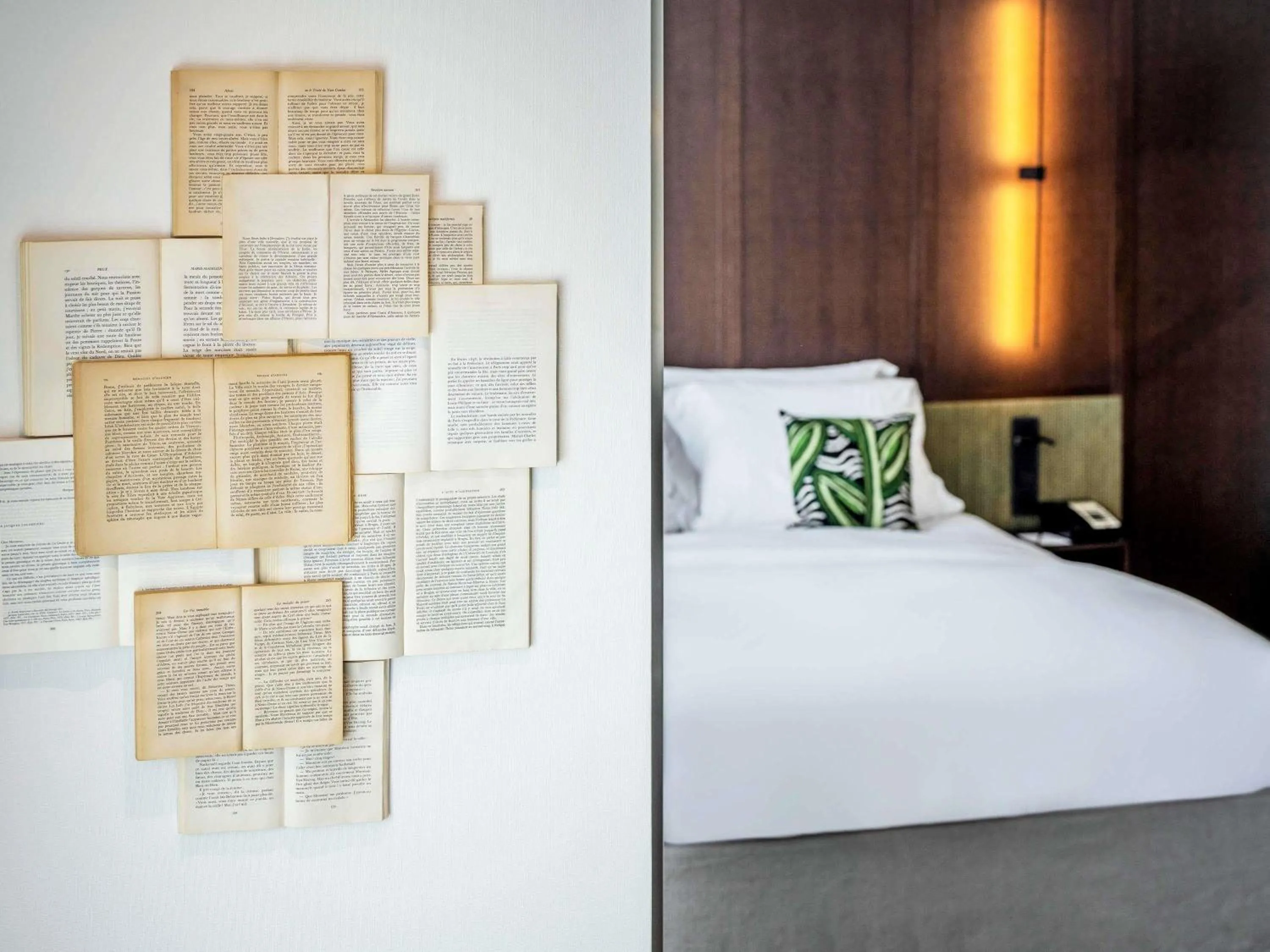 Bedroom, Bed in Le Louise Hotel Brussels - MGallery Collection