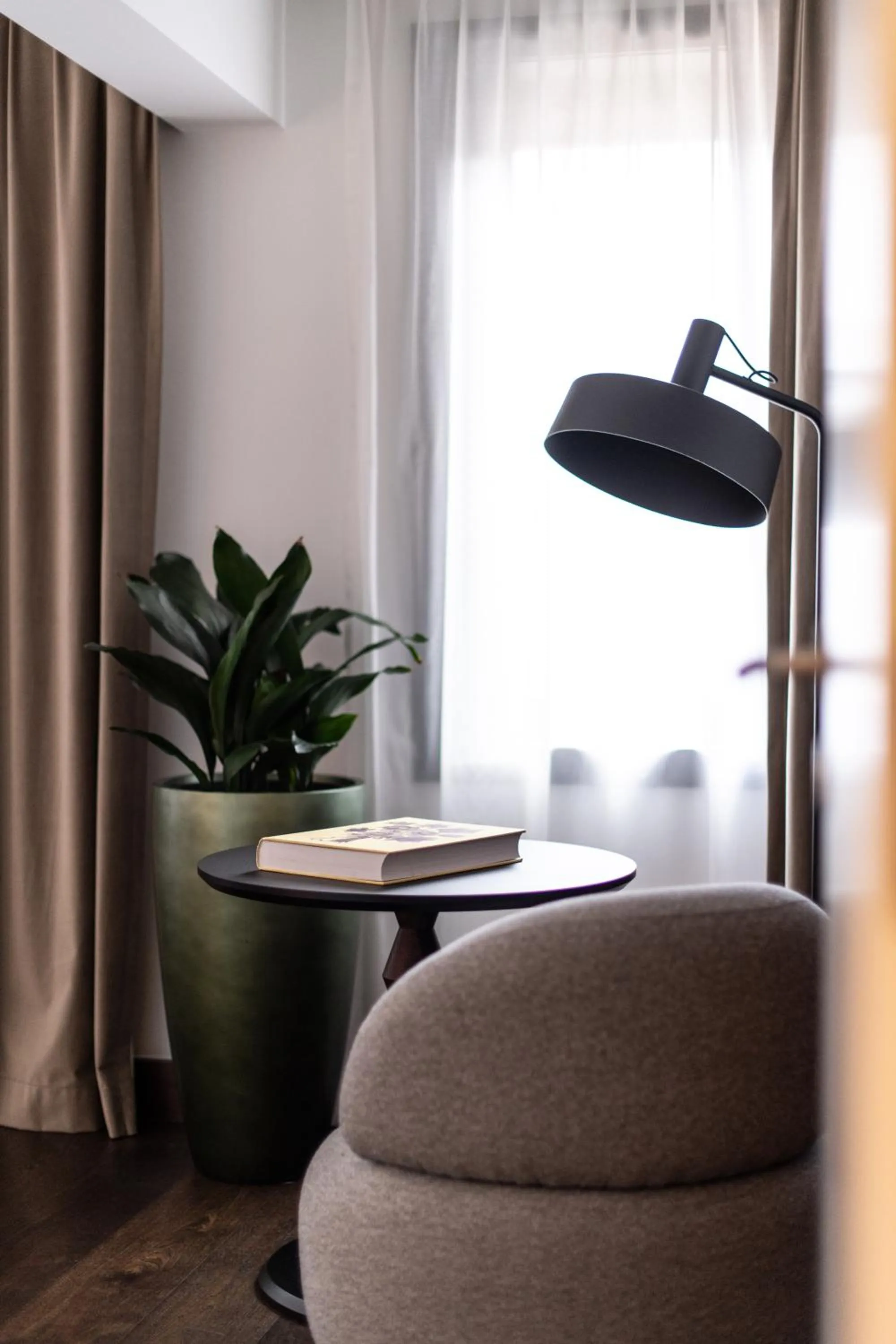 Living room in Le Louise Hotel Brussels - MGallery Collection