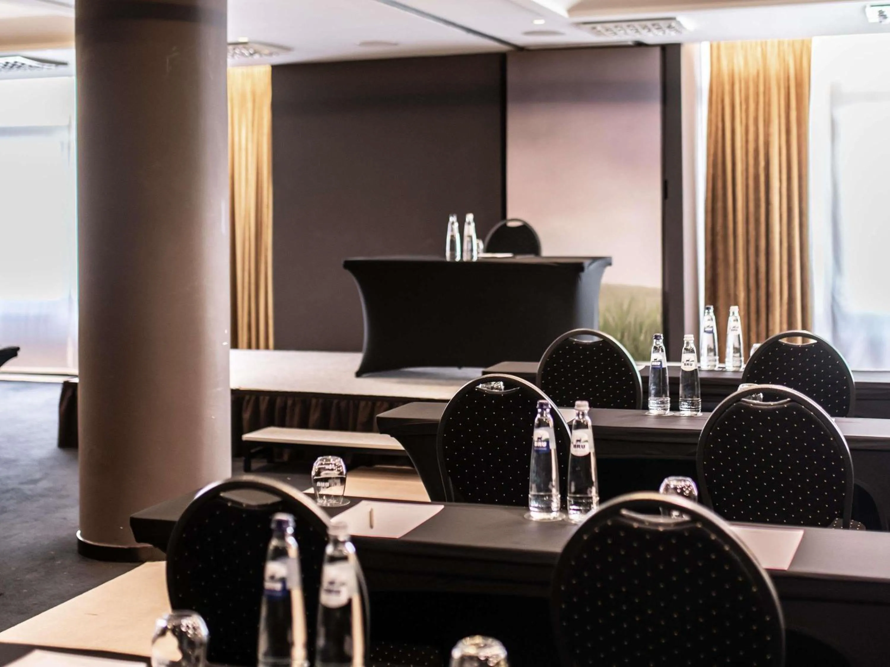 Meeting/conference room in Le Louise Hotel Brussels - MGallery Collection
