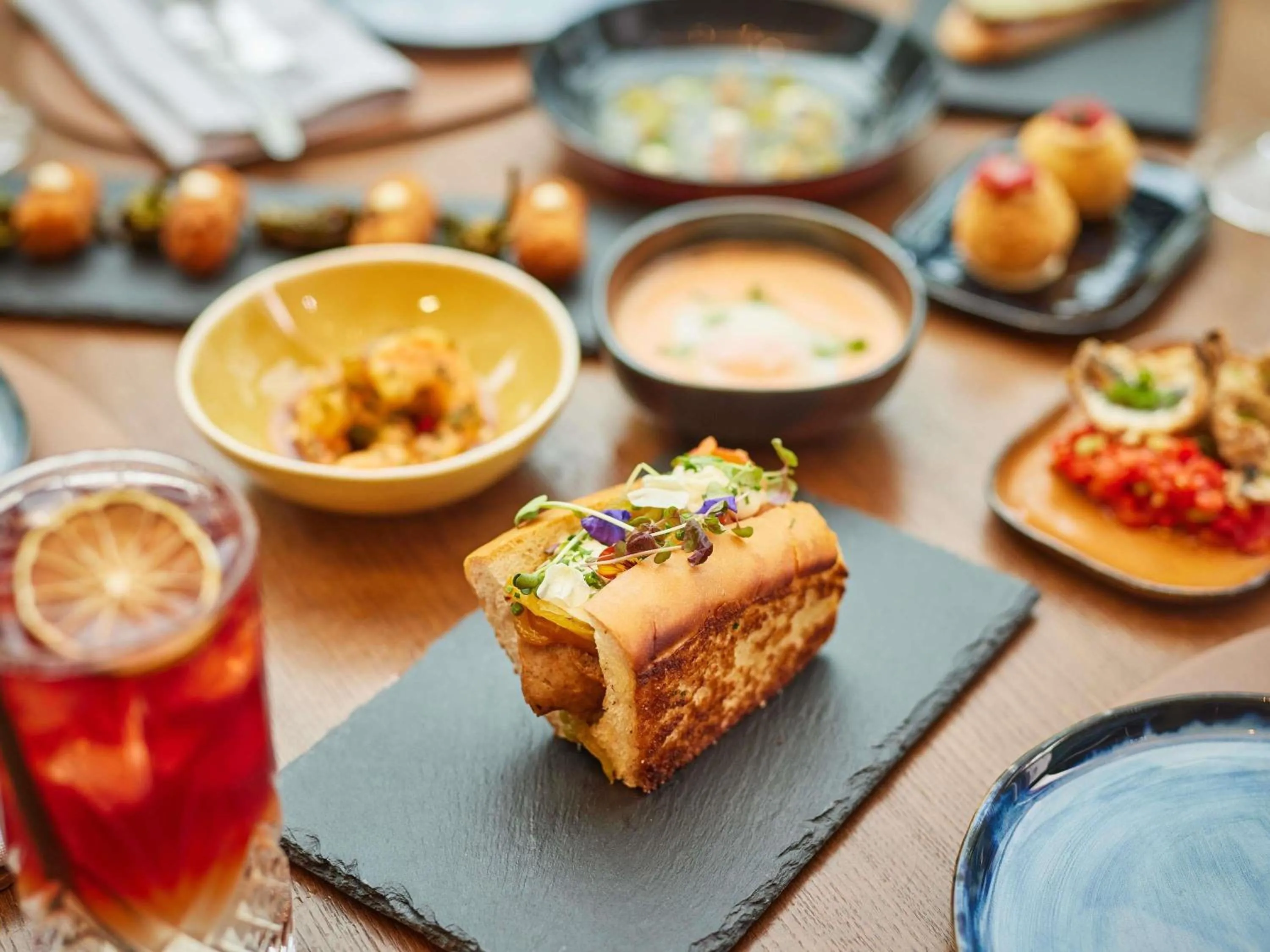 Restaurant/places to eat in Le Louise Hotel Brussels - MGallery Collection