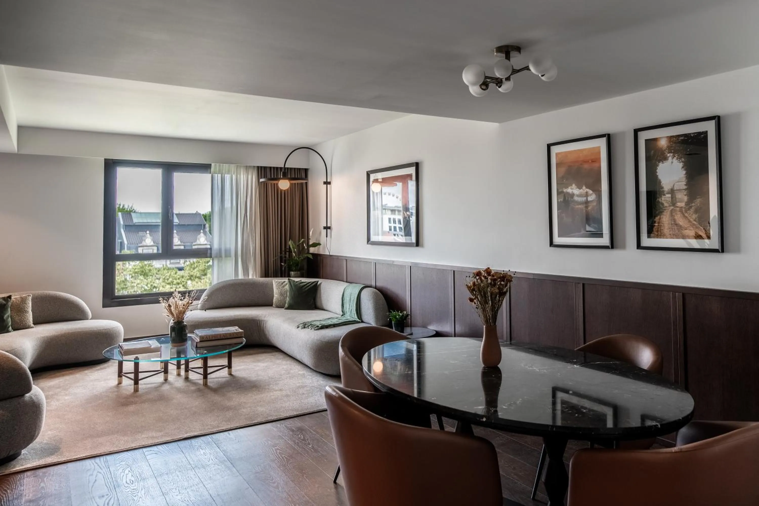 Living room in Le Louise Hotel Brussels - MGallery Collection