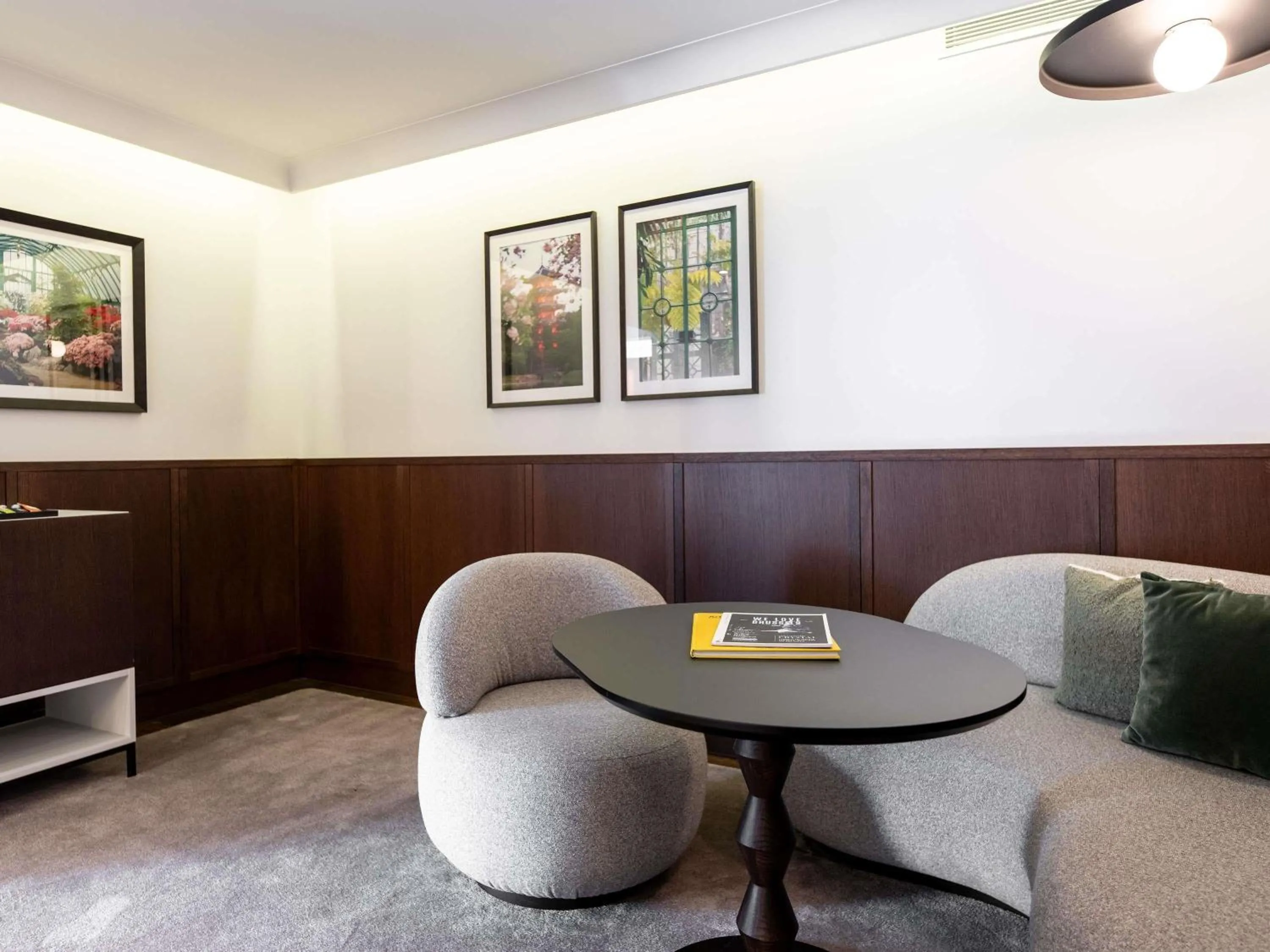 Bedroom in Le Louise Hotel Brussels - MGallery Collection