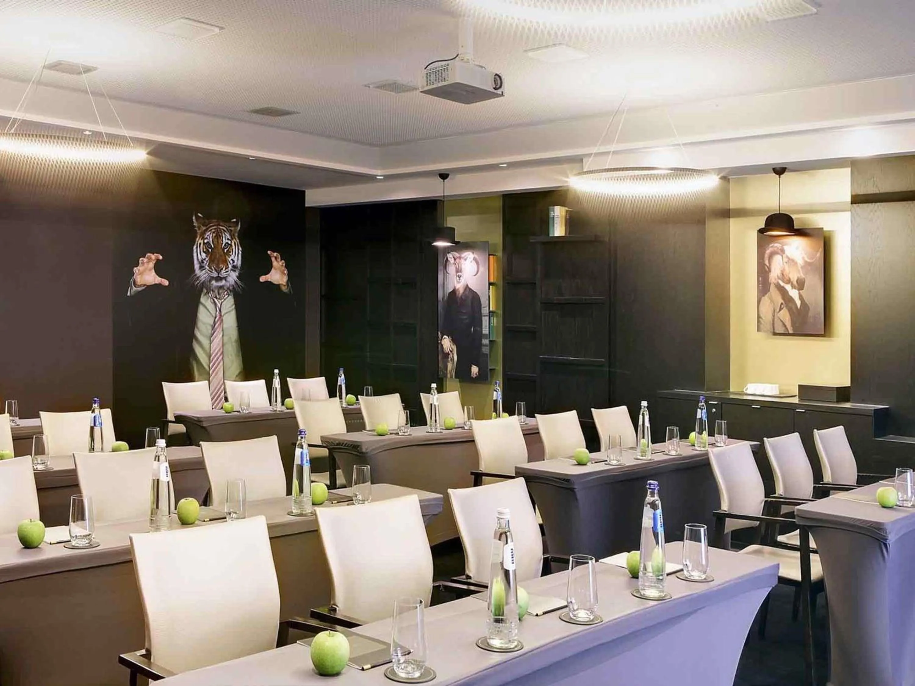 Meeting/conference room in Le Louise Hotel Brussels - MGallery Collection