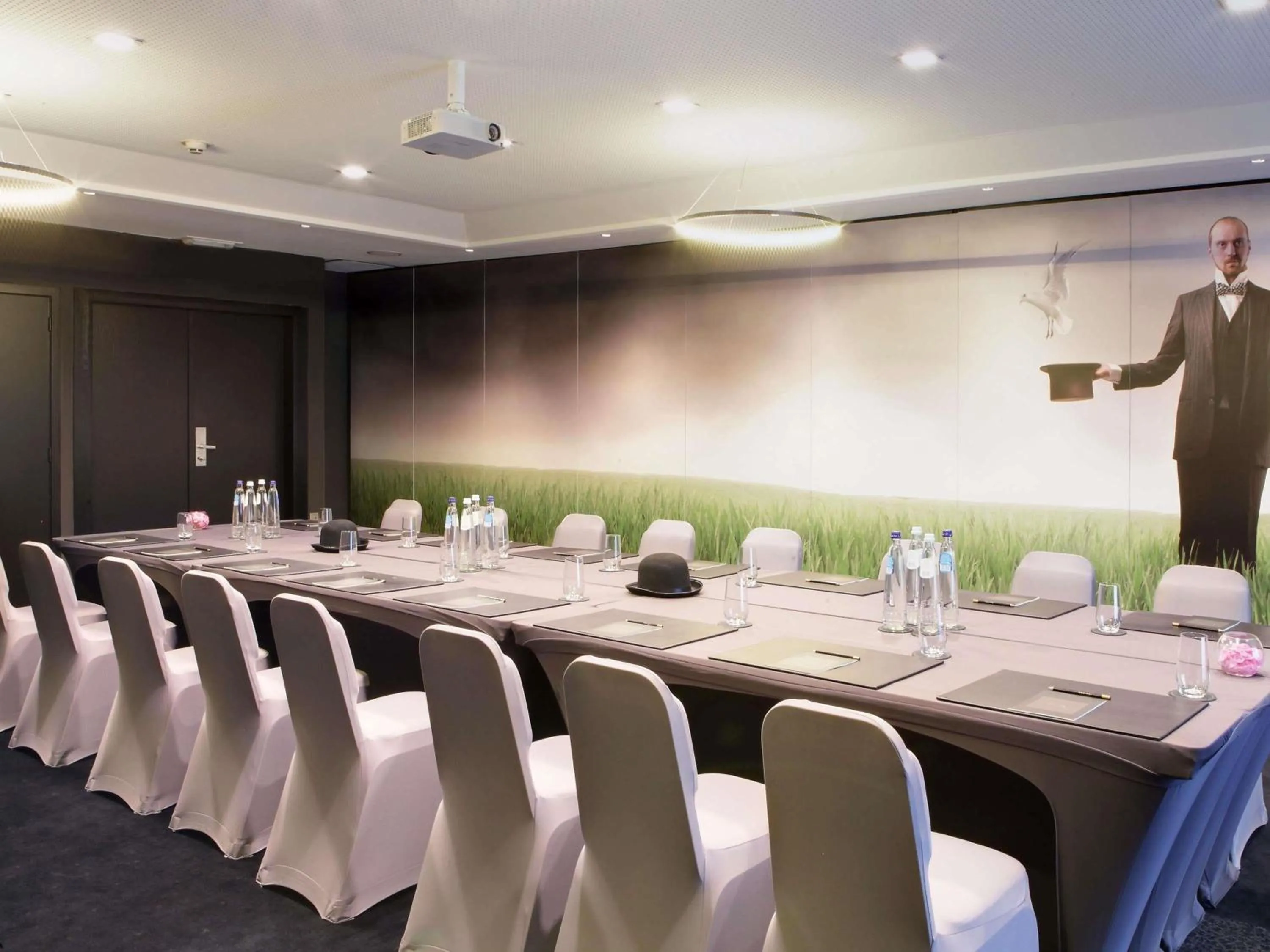 Meeting/conference room in Le Louise Hotel Brussels - MGallery Collection