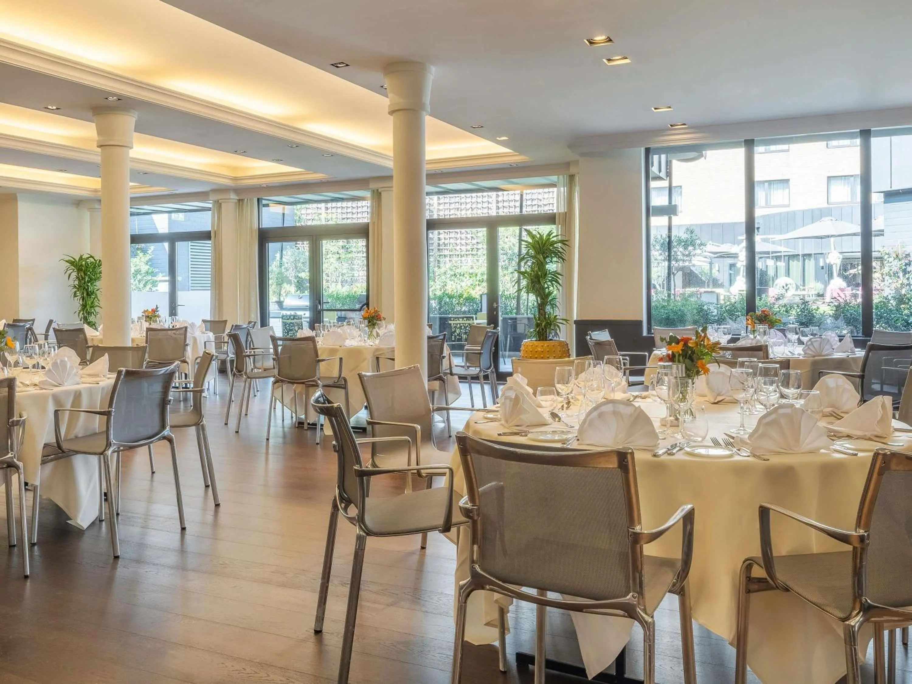 Meeting/conference room in Le Louise Hotel Brussels - MGallery Collection