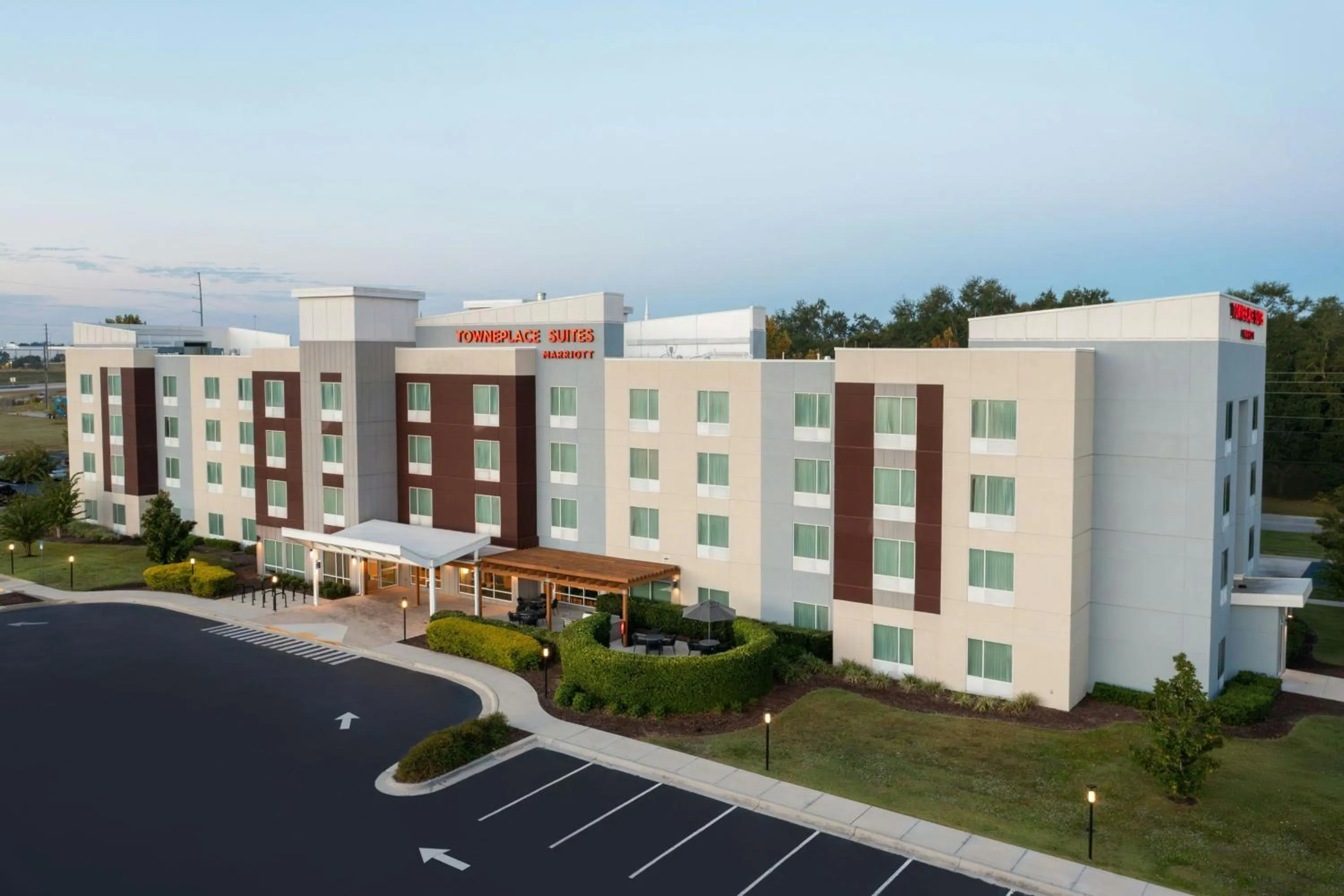 Property building in TownePlace Suites by Marriott Lakeland