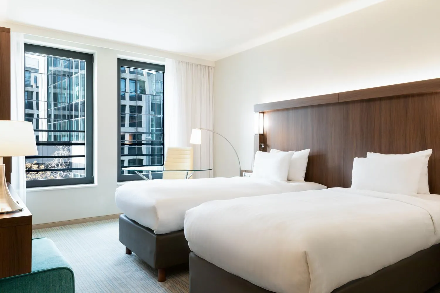 Photo of the whole room, Bed in Courtyard by Marriott Brussels EU