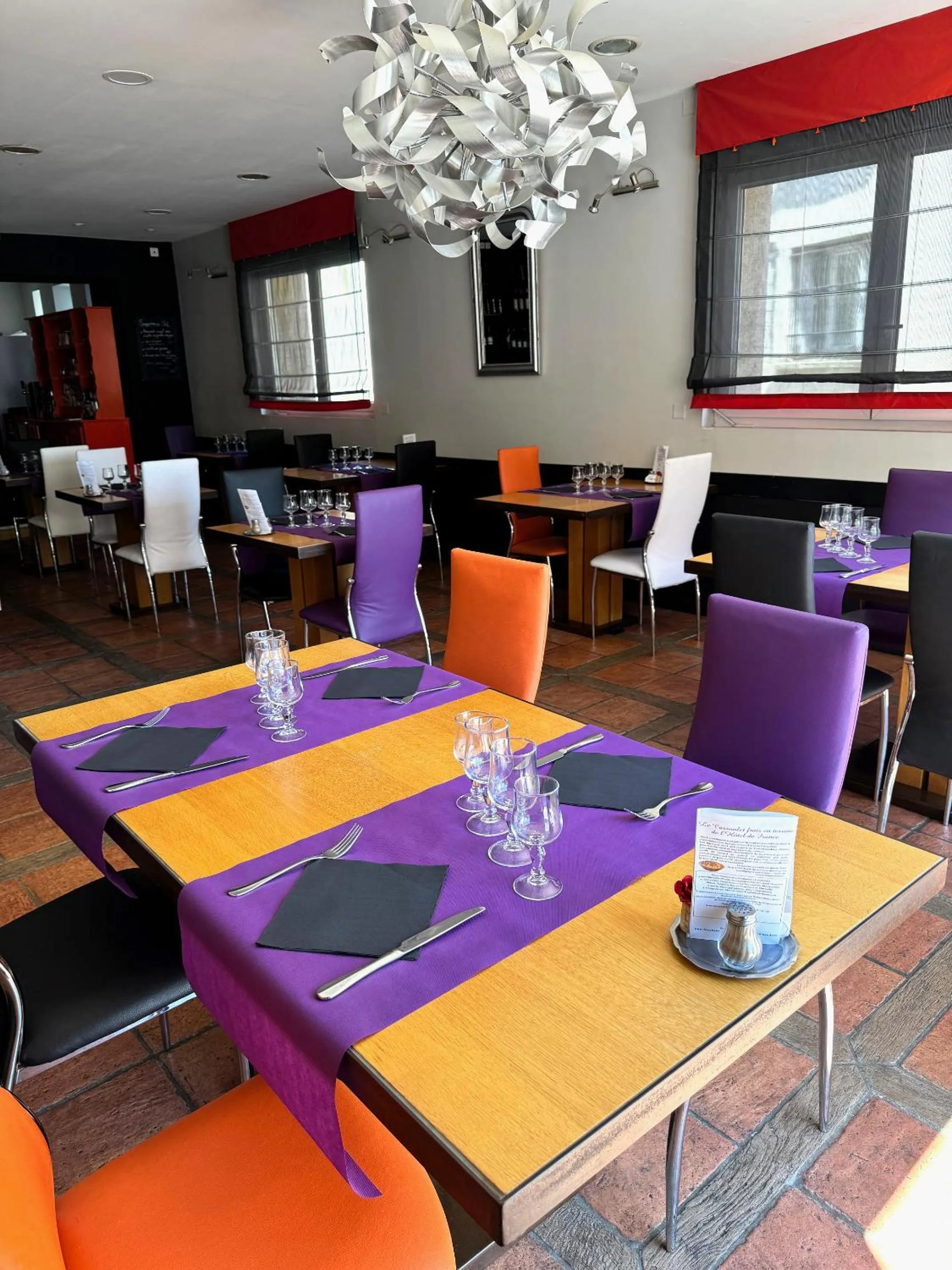 Restaurant/places to eat in Hôtel Restaurant de France