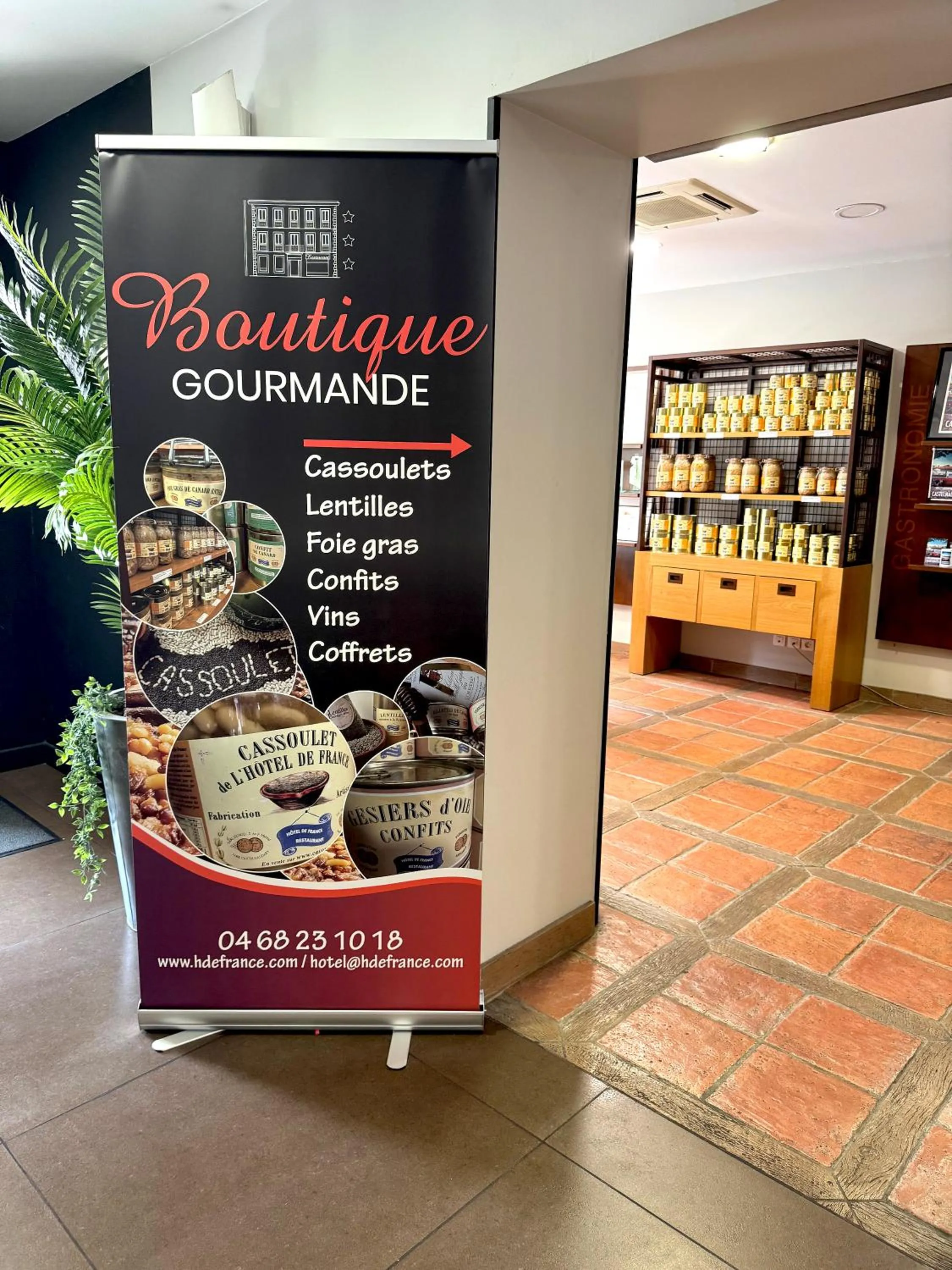 On-site shops in Hôtel Restaurant de France