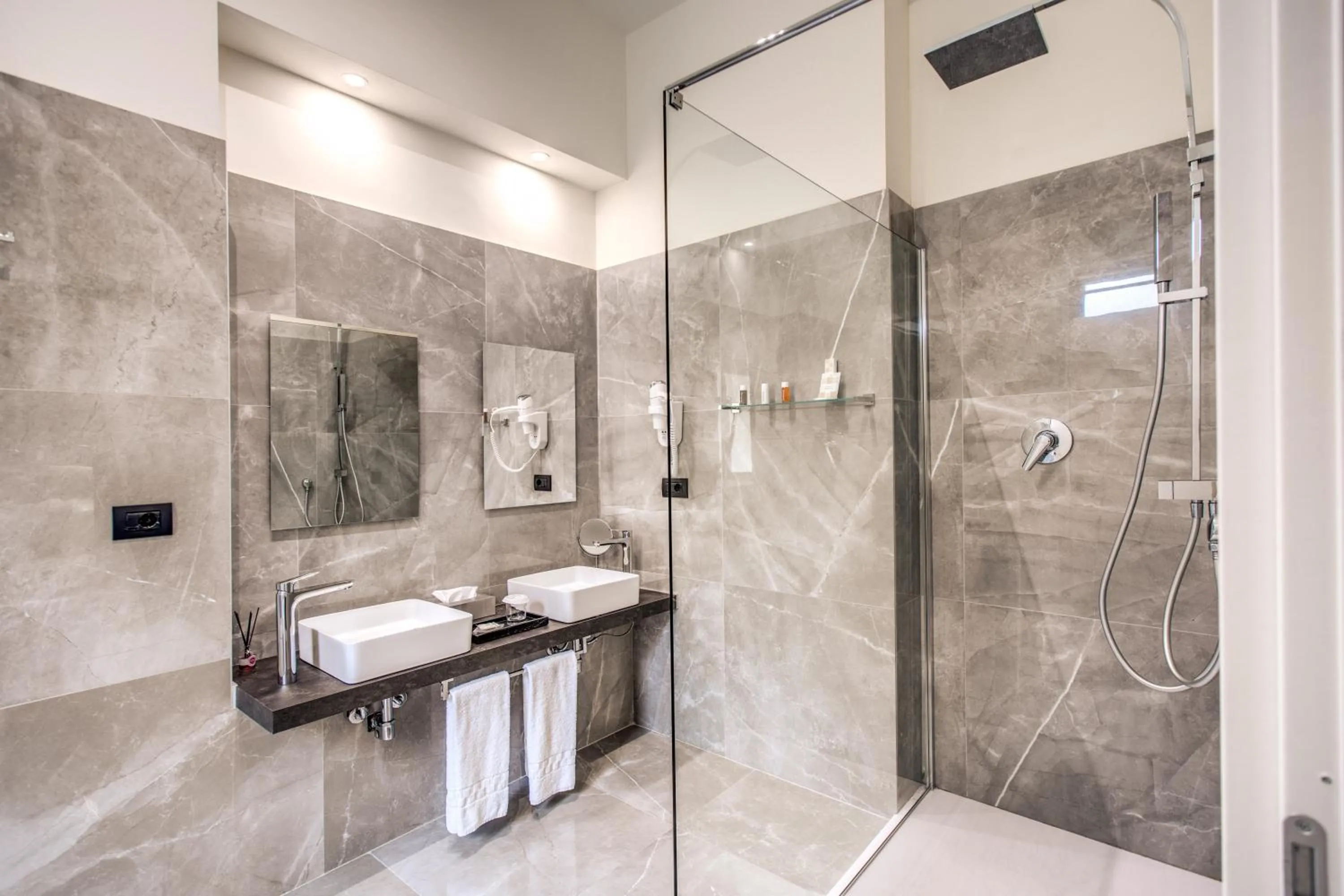 Bathroom in Suite Santa Tecla