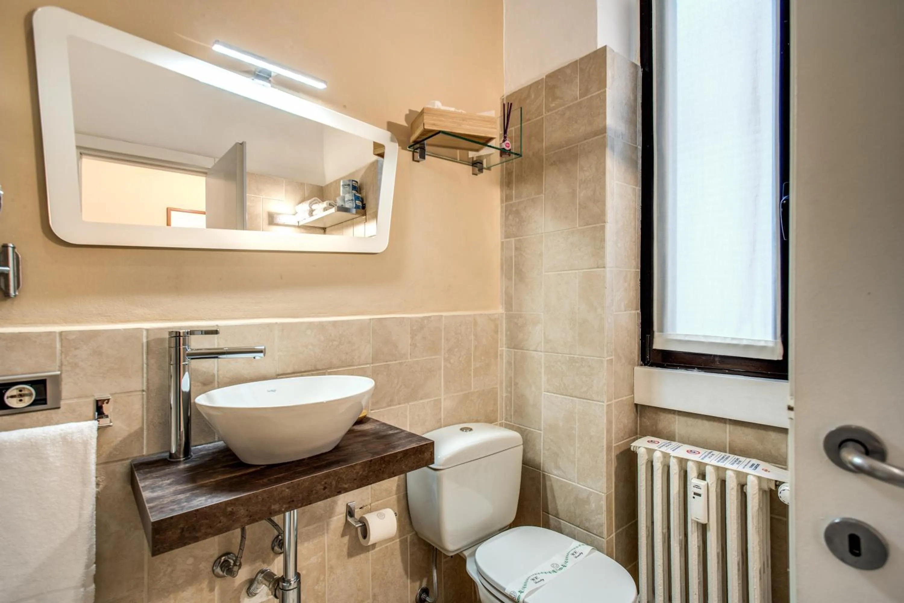 Bathroom in Suite Santa Tecla