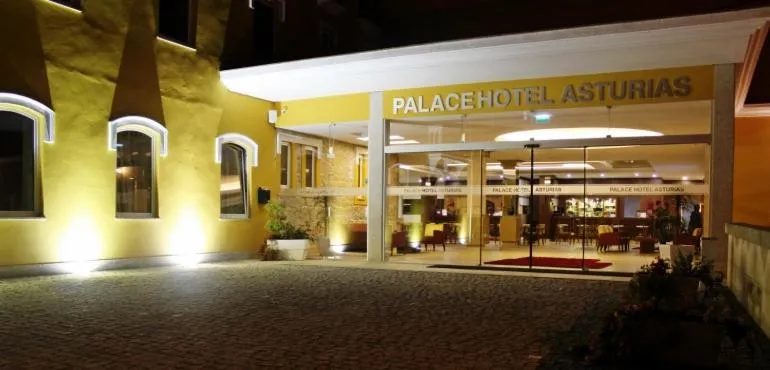 Facade/entrance in Palace Hotel Astúrias & Spa