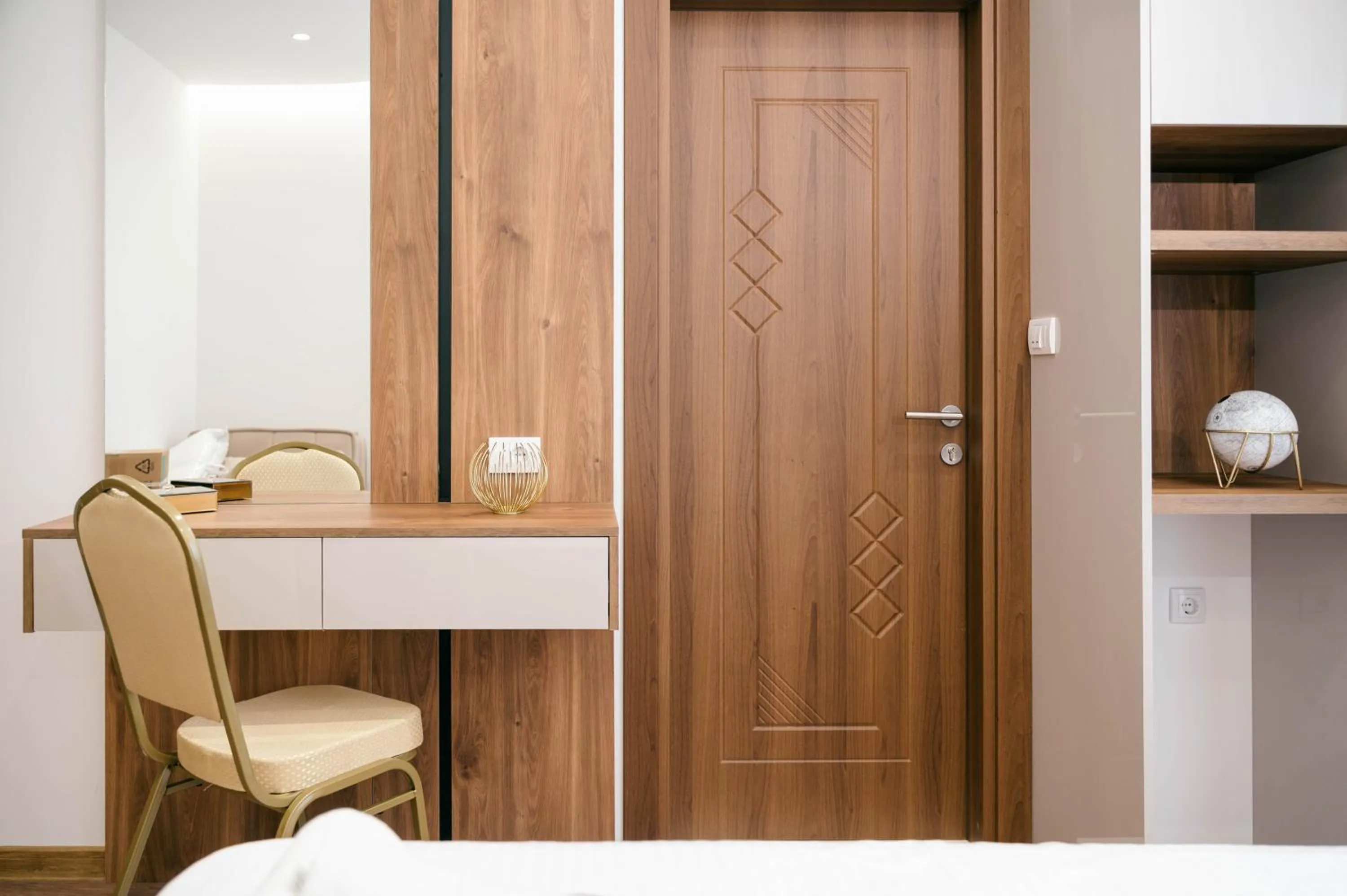 wardrobe in Hotel Ajana